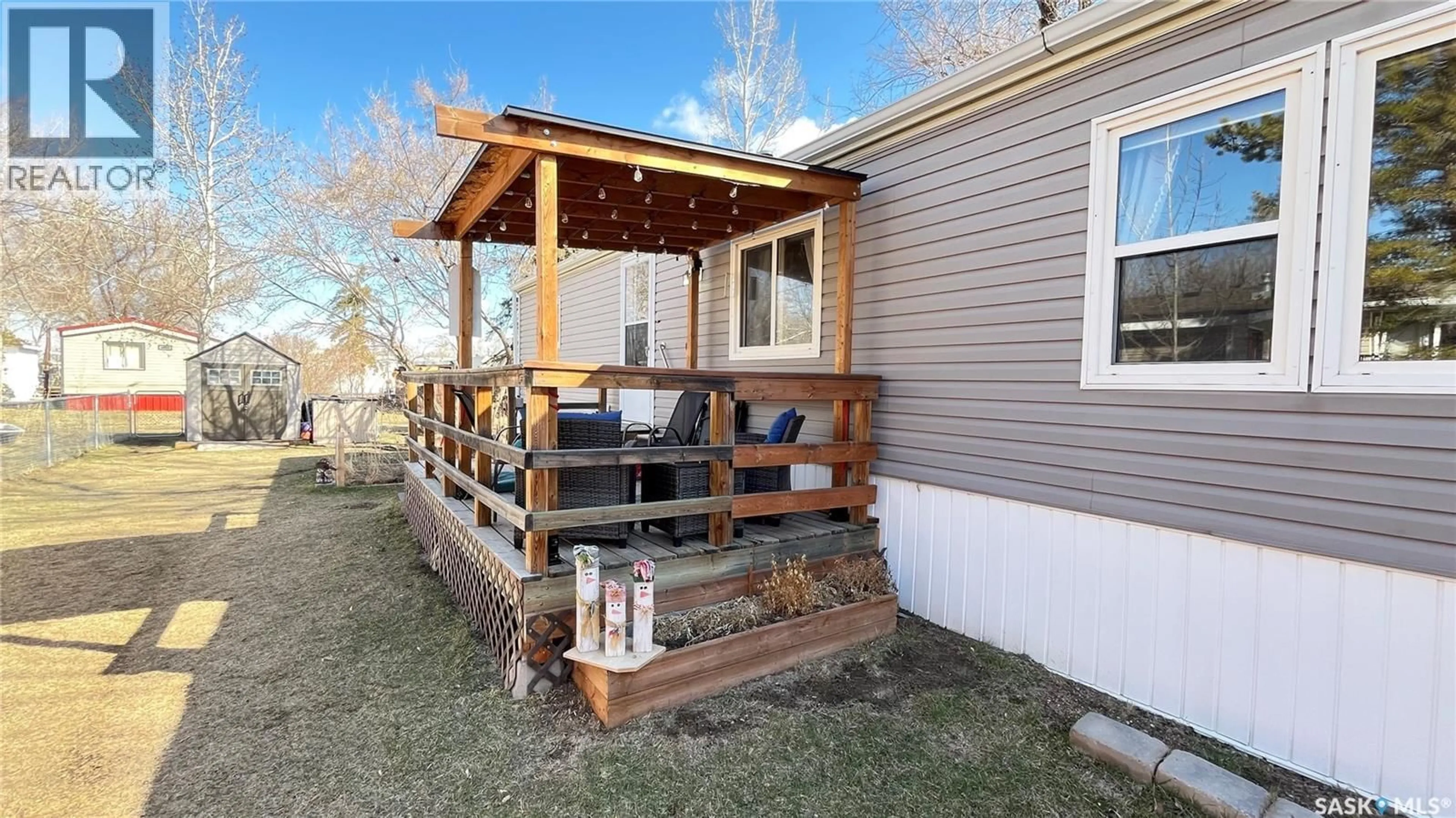 Patio, street for 41 CYPRESS MOBILE HOME PARK, Maple Creek Saskatchewan S0N1N0