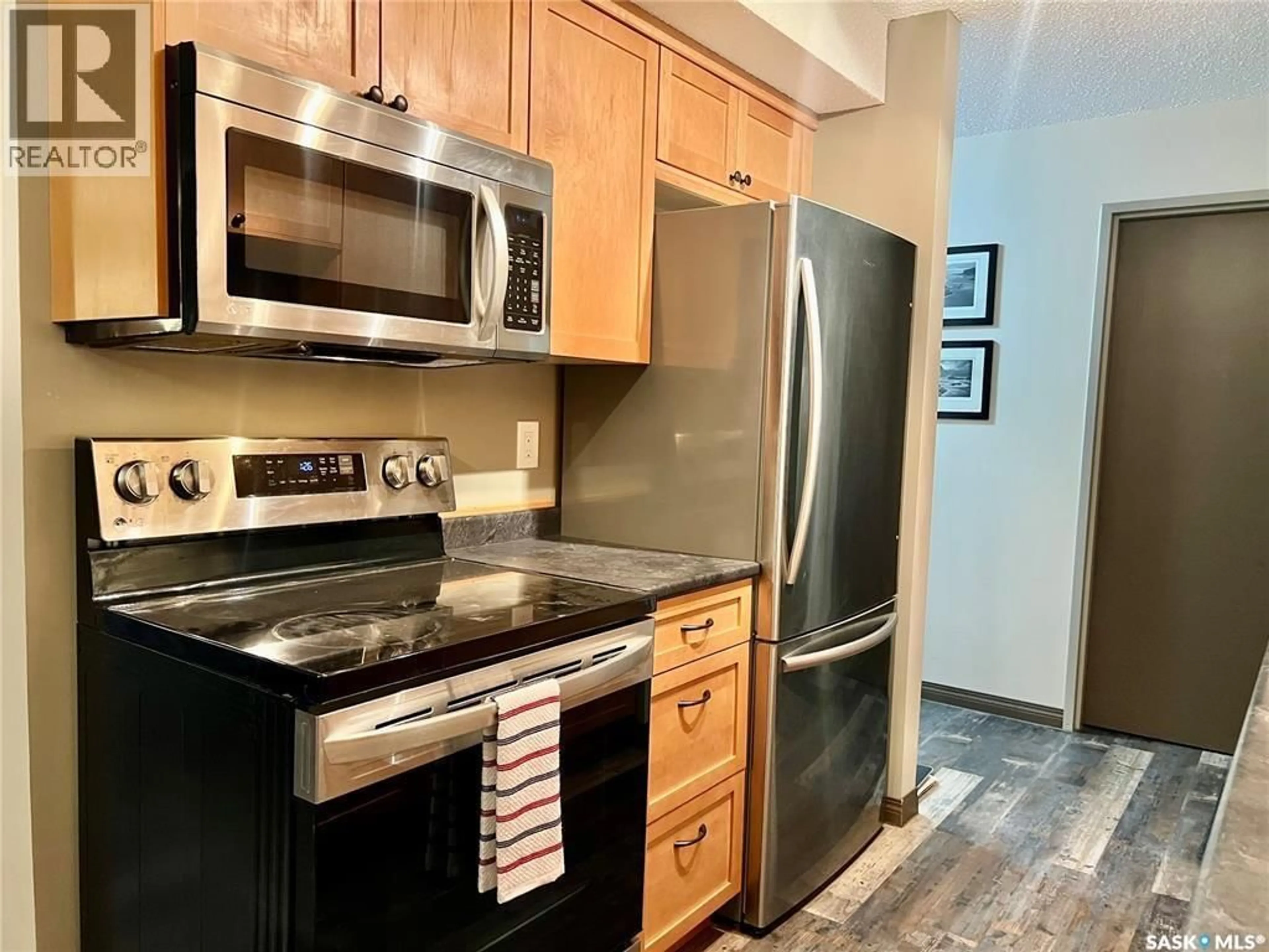 Standard kitchen, unknown for 308 - 1140 9TH AVENUE, Swift Current Saskatchewan S9H2S9