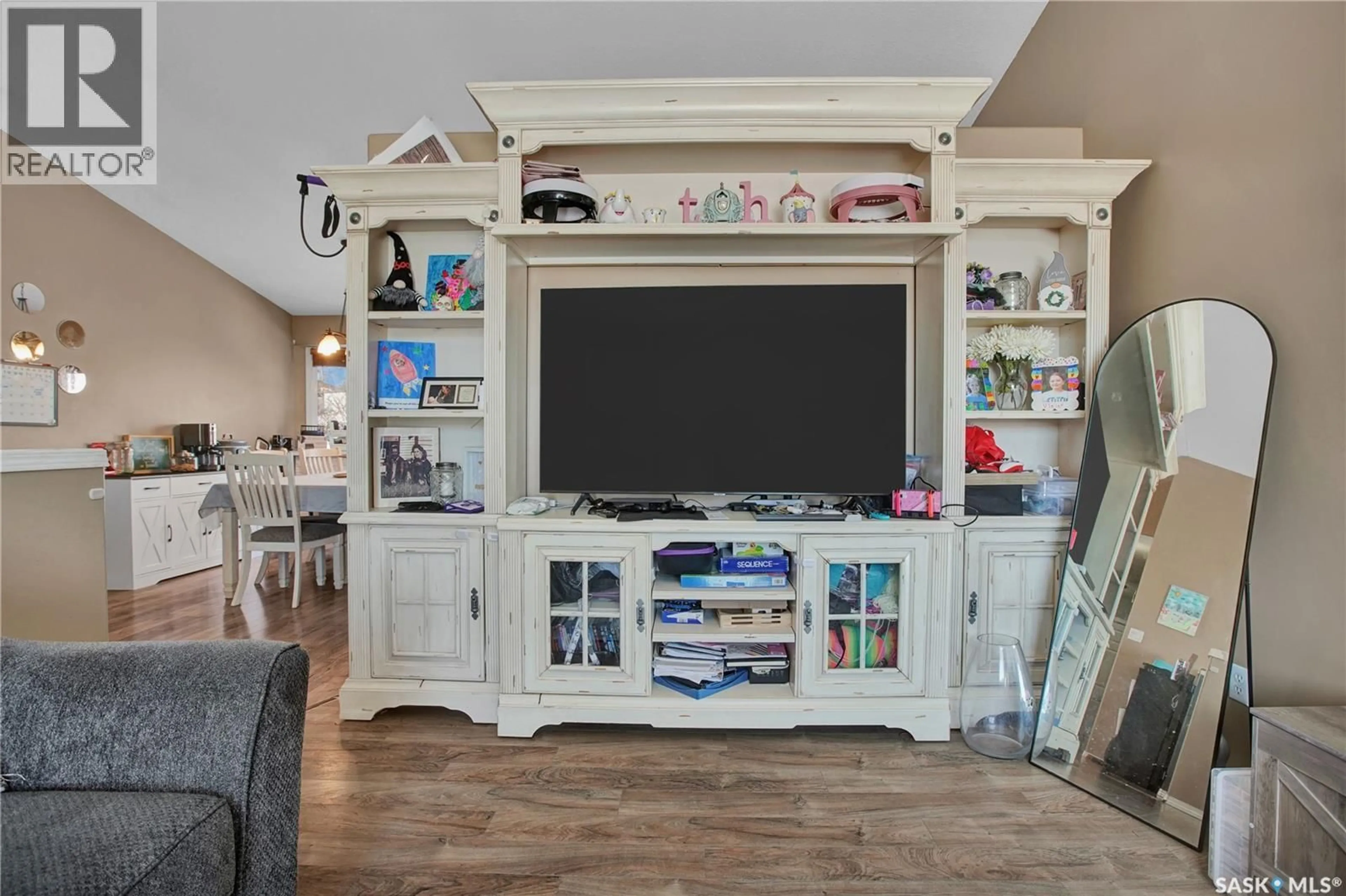 Home theater for 319 CRYSTAL WAY, Warman Saskatchewan S0K4S0