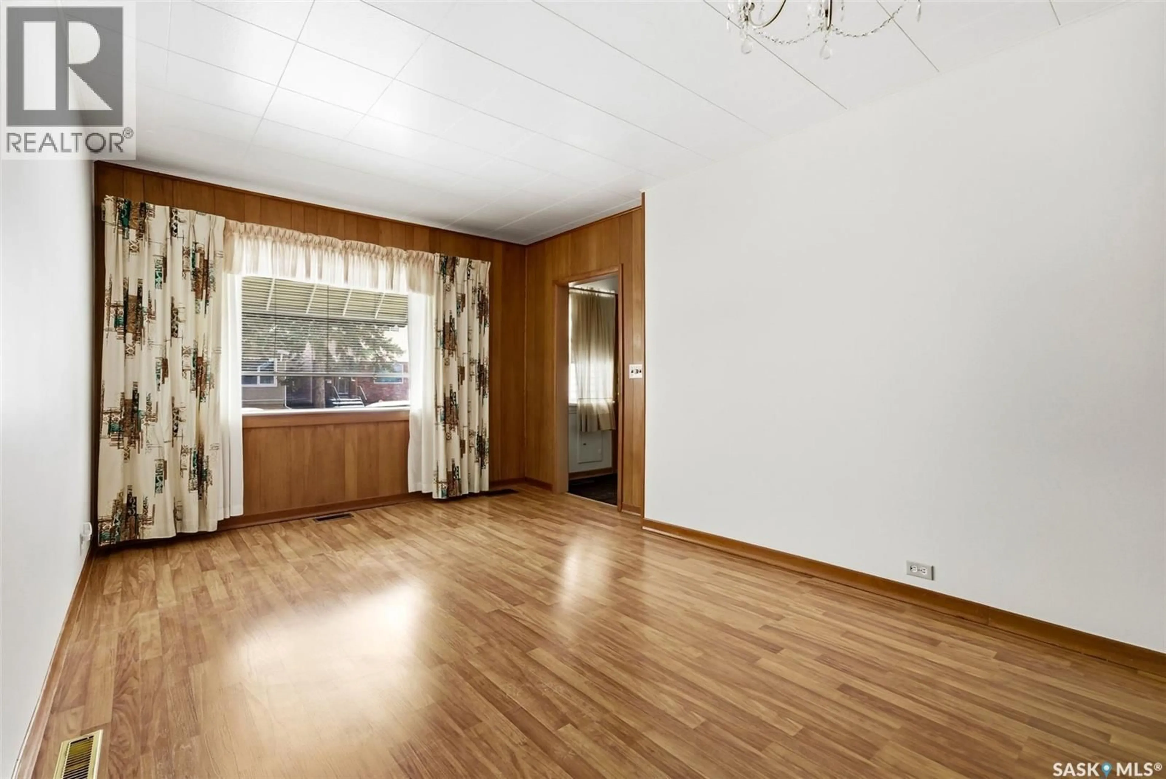 A pic of a room for 1921 ATKINSON STREET, Regina Saskatchewan S4N3W6