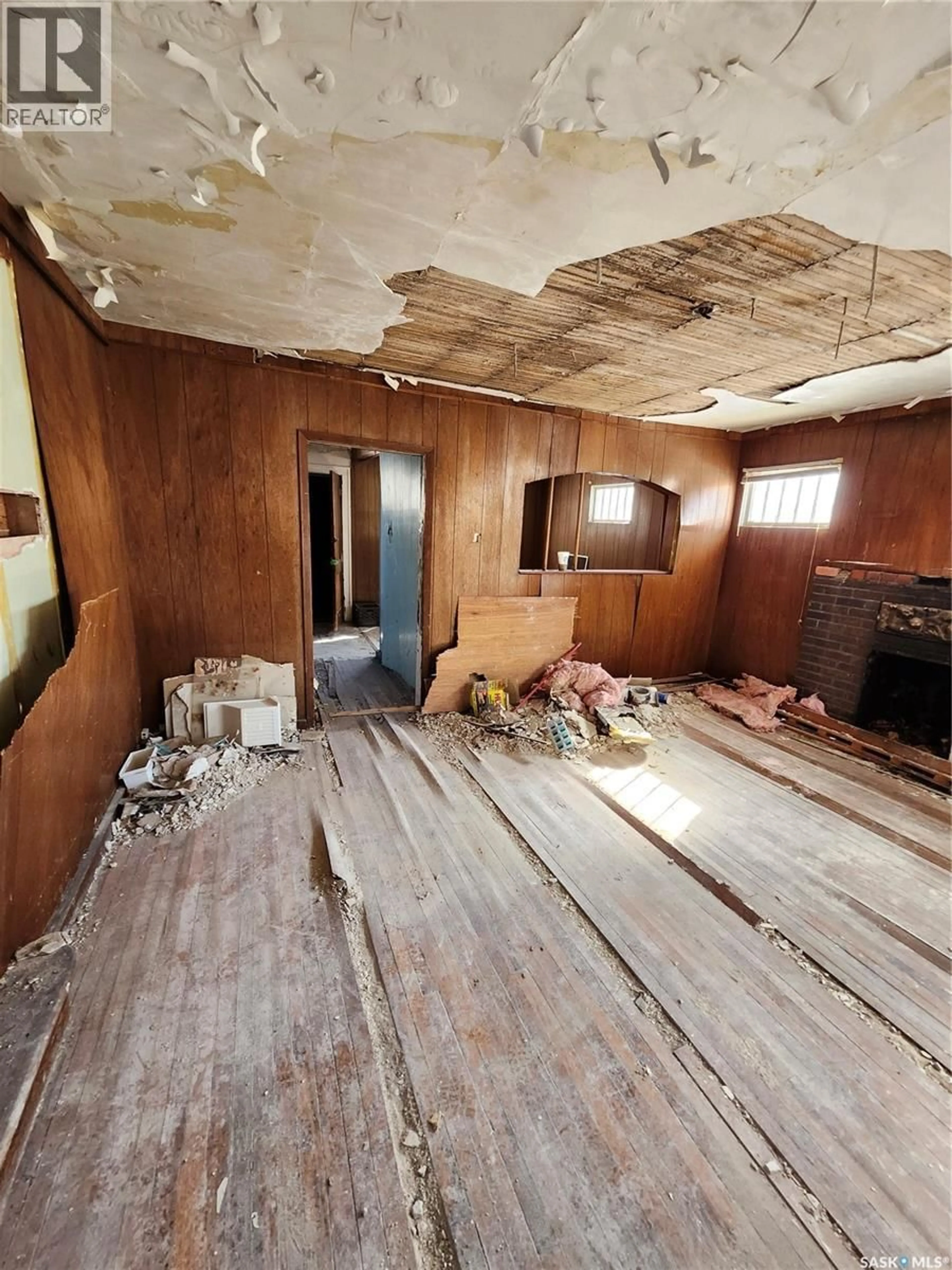 A pic of a room for 1455 ELPHINSTONE STREET, Regina Saskatchewan S4T3M7