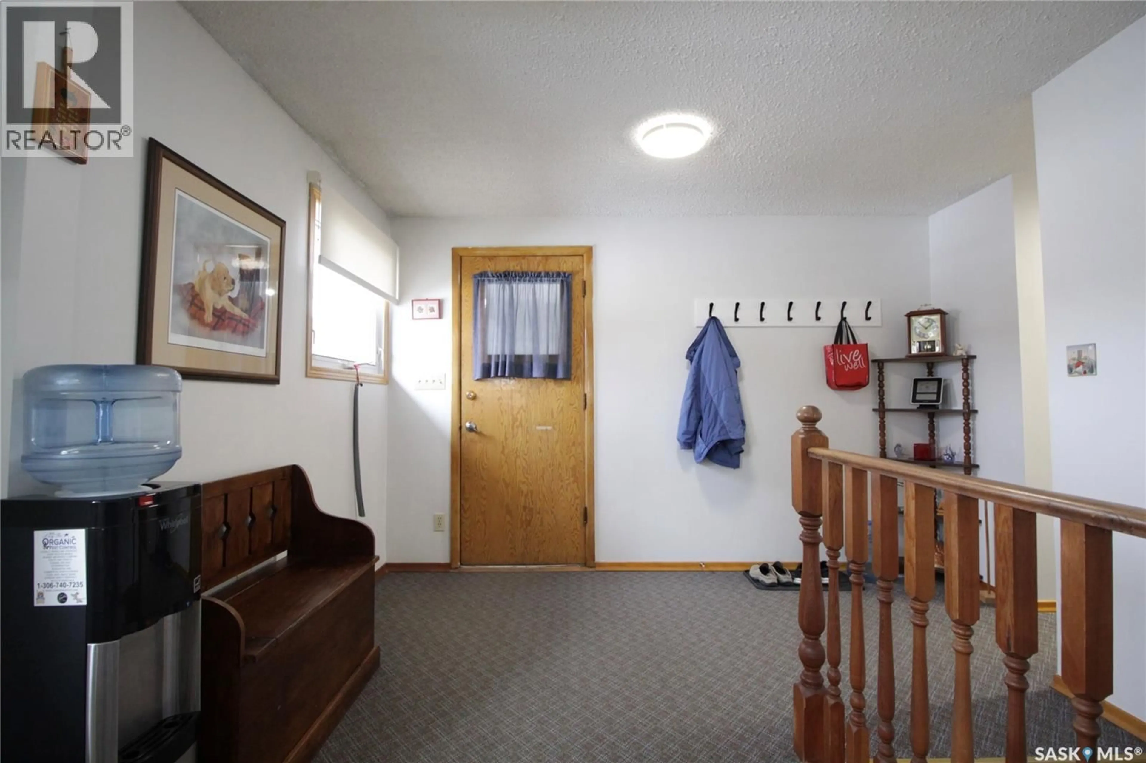 Indoor foyer for 536 GERTIE STREET, Moosomin Saskatchewan S0G3N0