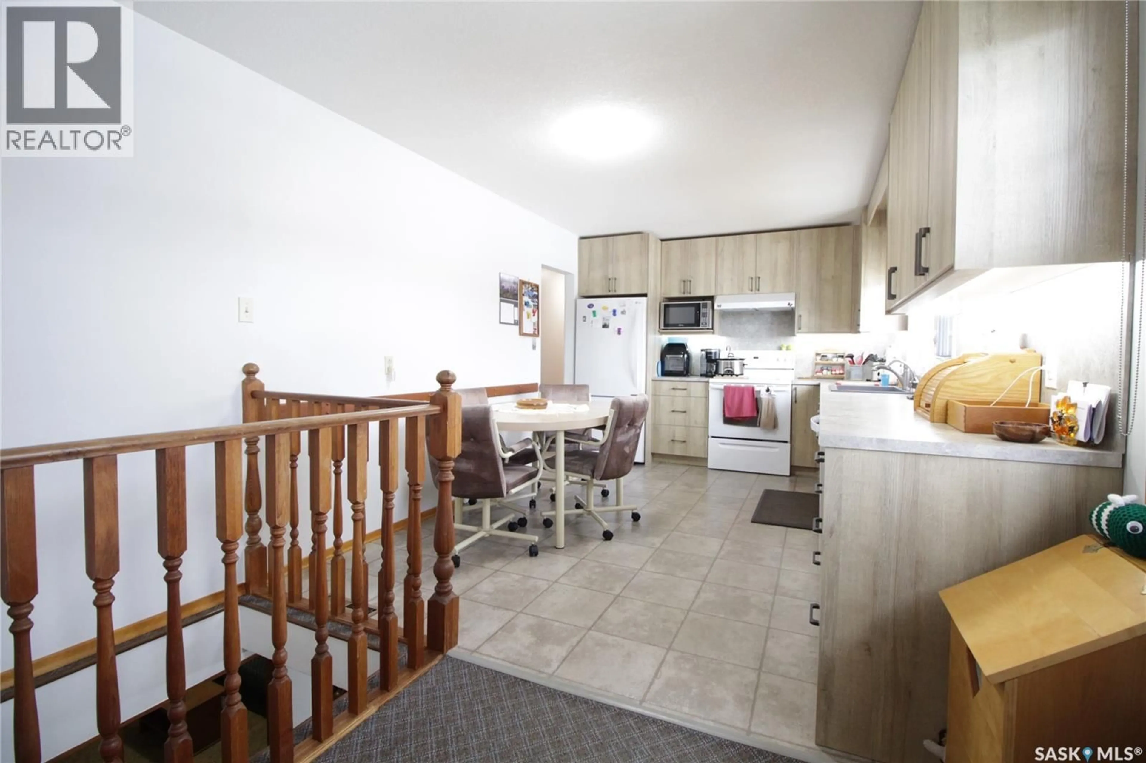 Standard kitchen, unknown for 536 GERTIE STREET, Moosomin Saskatchewan S0G3N0