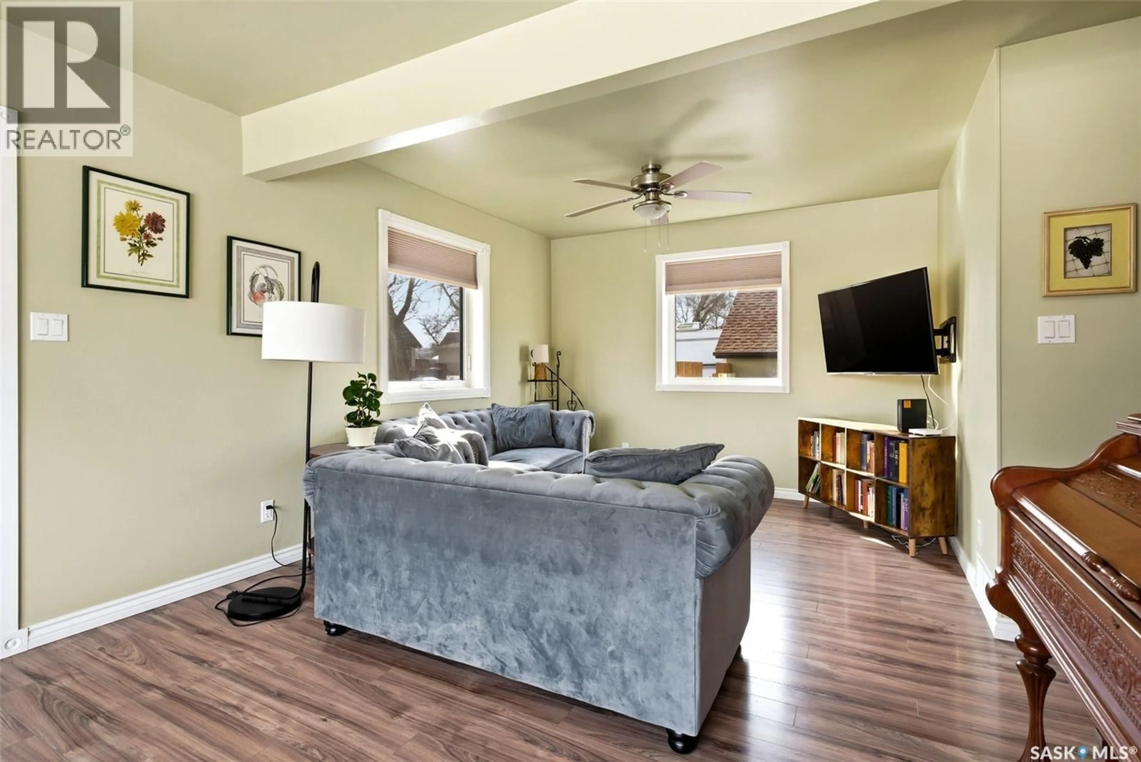 Living room with furniture, unknown for 800 PHEASANT STREET, Grenfell Saskatchewan S0G2B0