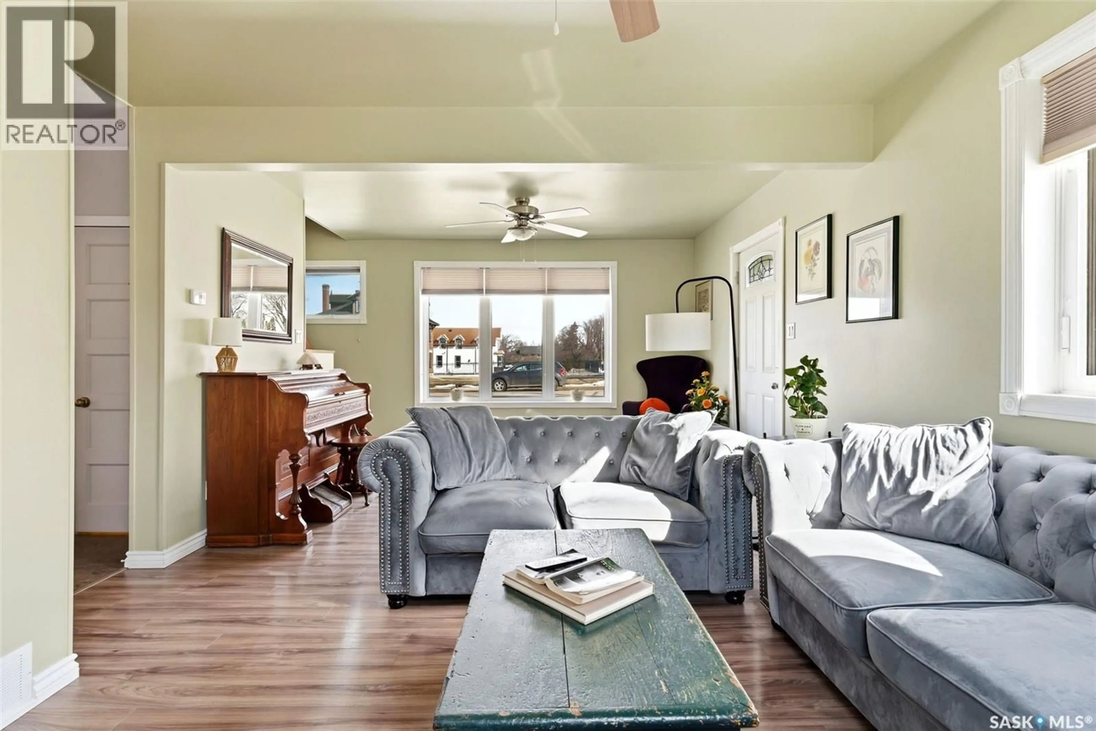 Living room with furniture, unknown for 800 PHEASANT STREET, Grenfell Saskatchewan S0G2B0