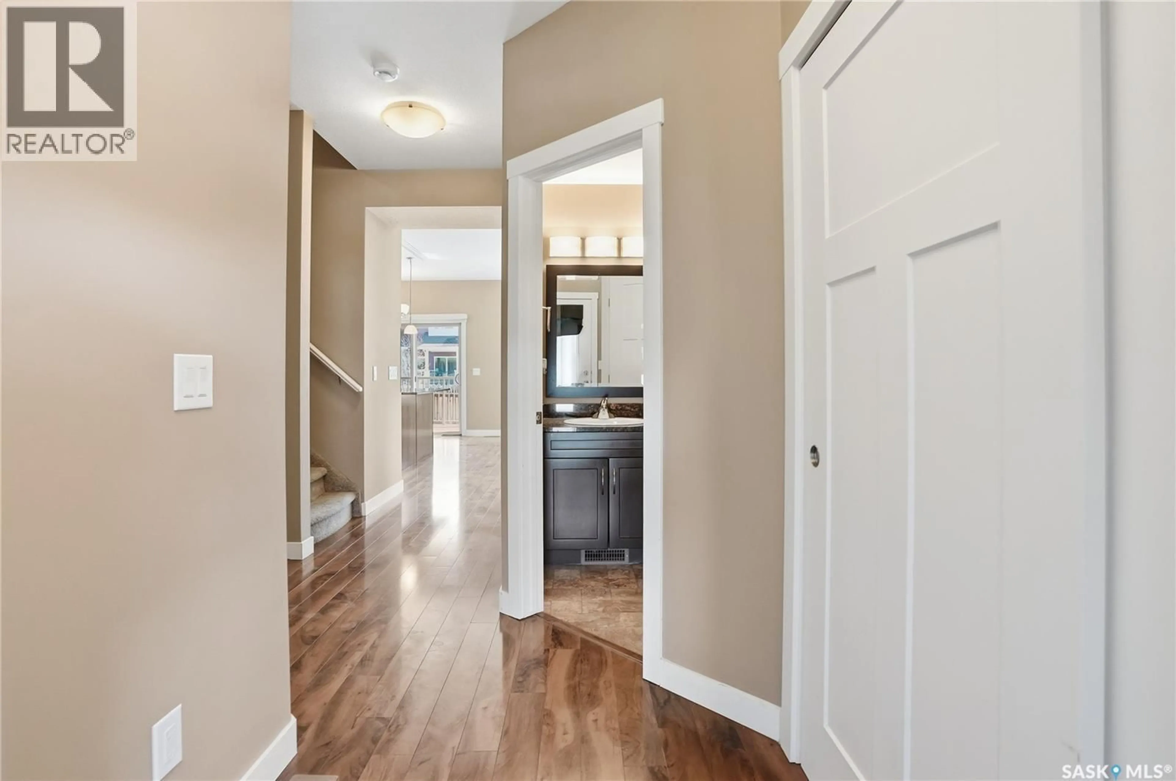 Indoor entryway for 167 115 SHEPHERD CRESCENT, Saskatoon Saskatchewan S7W0P8