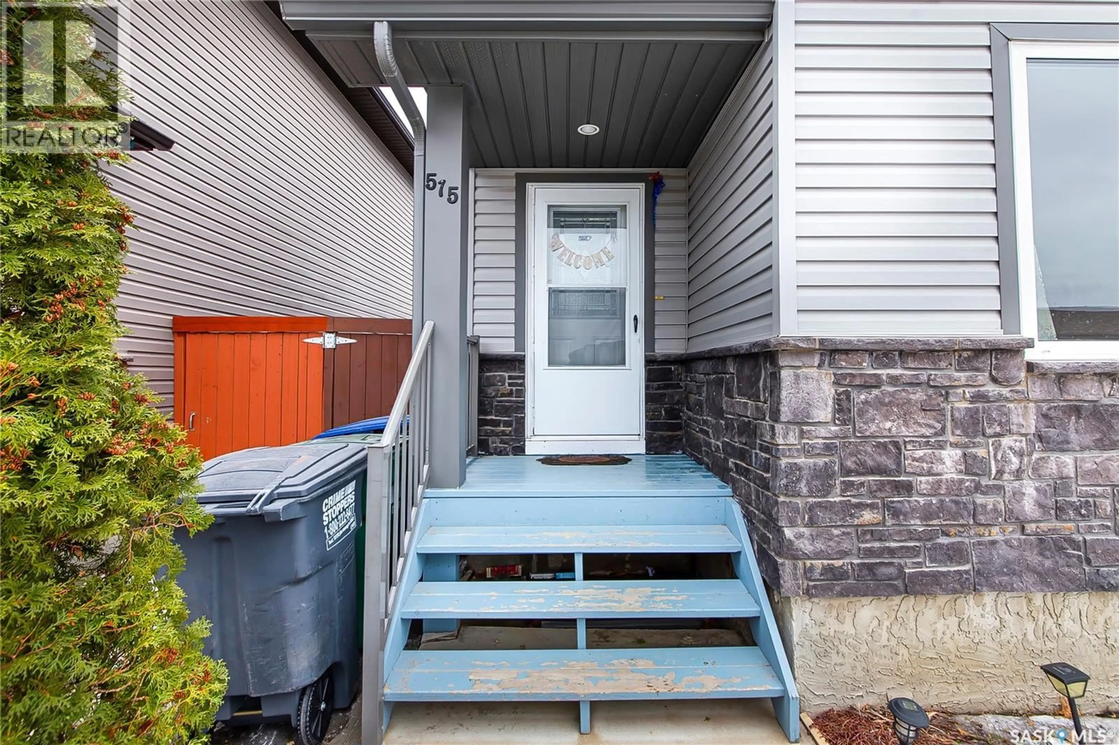 Indoor entryway for 515 COAD CRESCENT, Saskatoon Saskatchewan S7R0A7