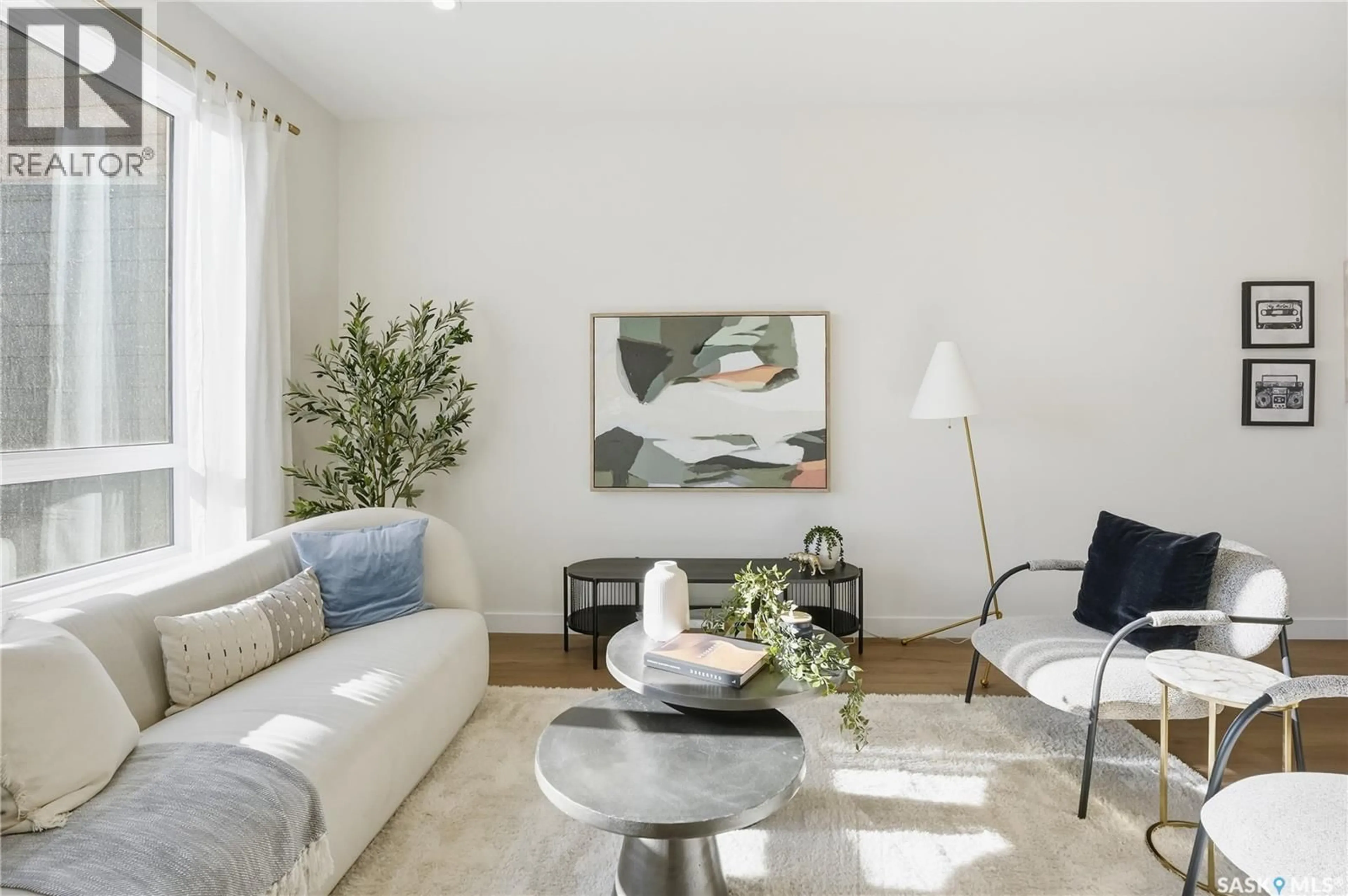 Living room with furniture, unknown for 14 TASKAMANWA TERRACE, Saskatoon Saskatchewan S7V1Z7