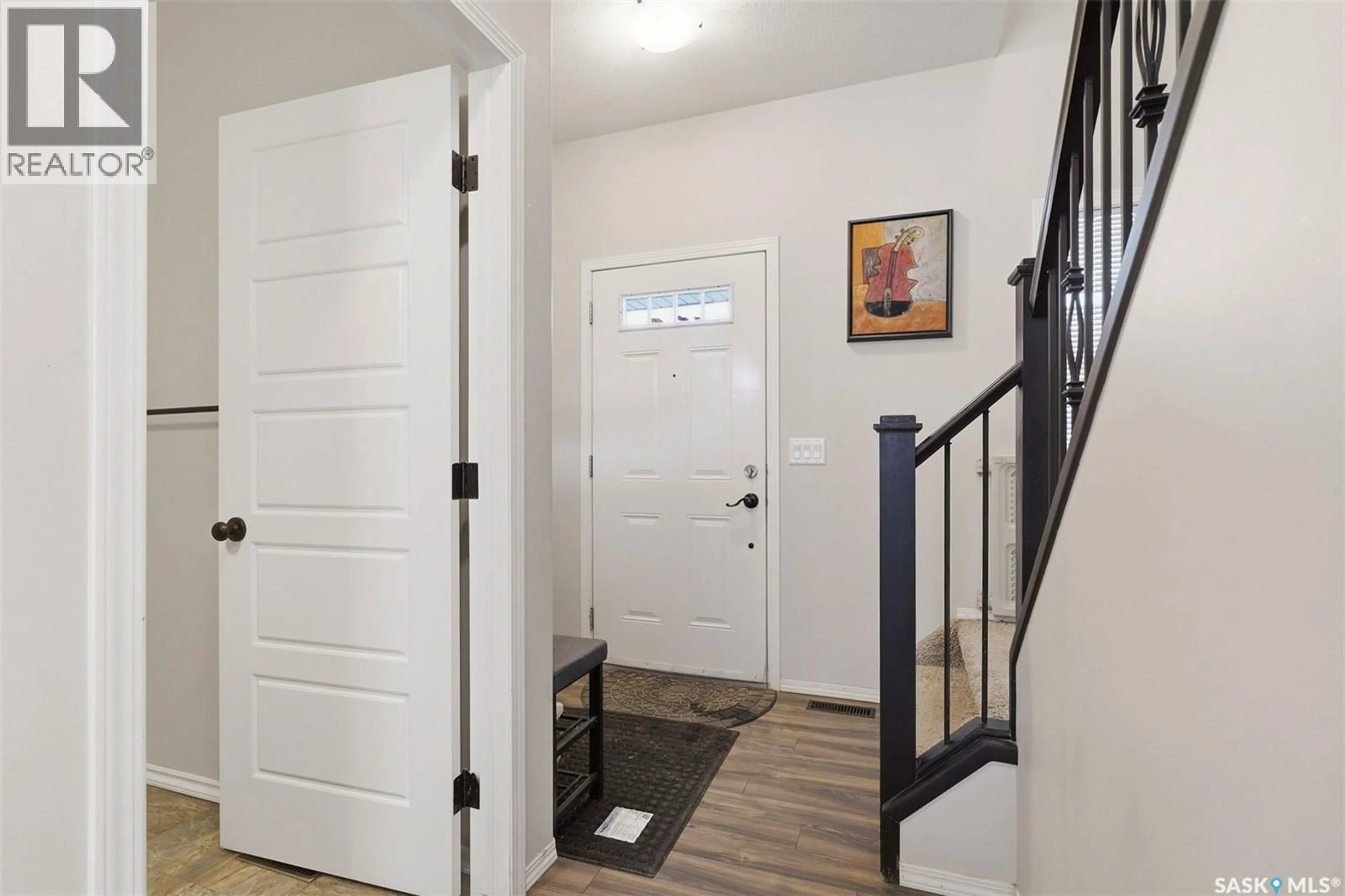 Indoor entryway for 722 150 LANGLOIS WAY, Saskatoon Saskatchewan S7T0L4