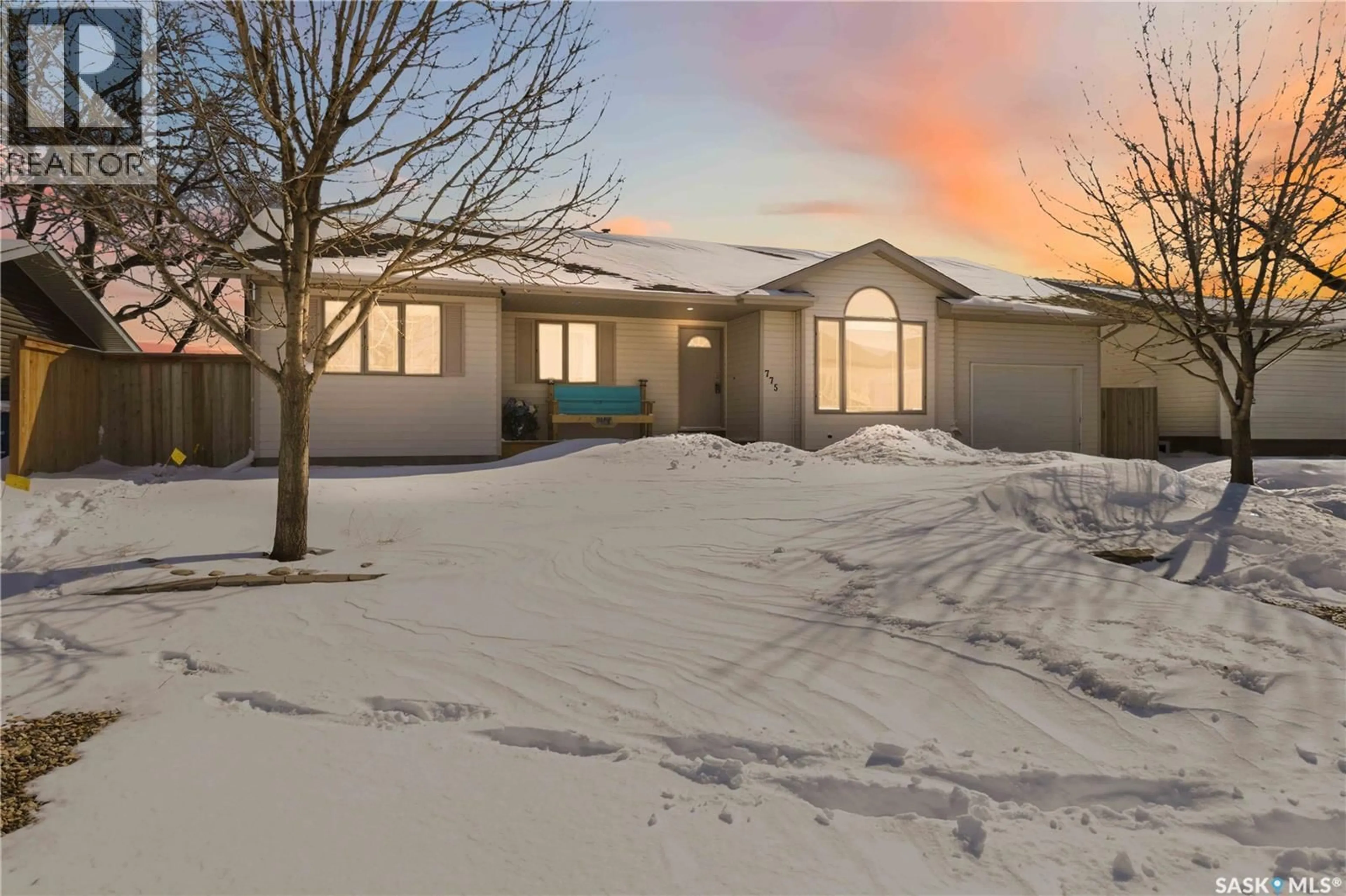 A pic from outside/outdoor area/front of a property/back of a property/a pic from drone, street for 775 1ST AVENUE, Martensville Saskatchewan S0K2T2