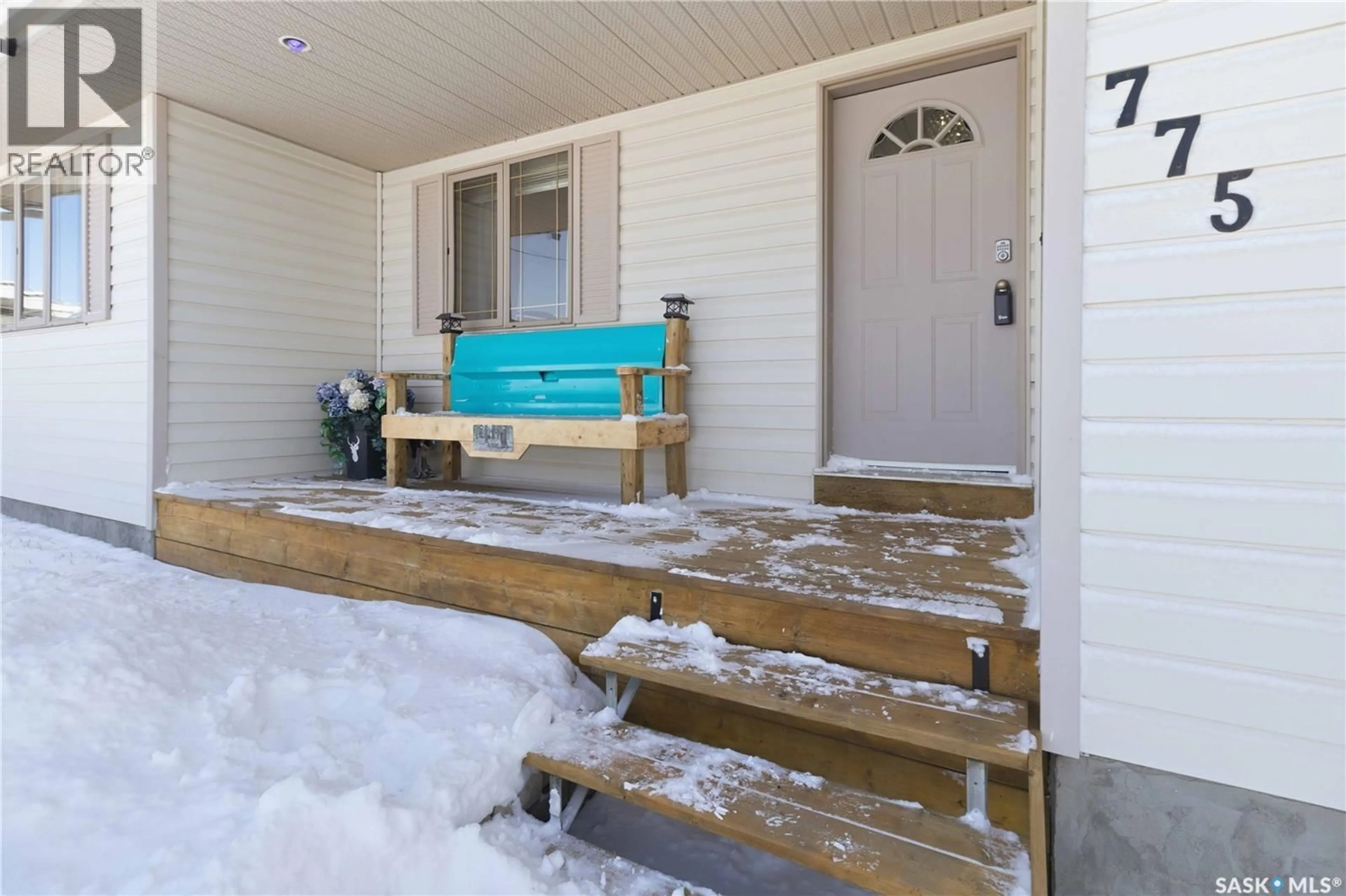 Indoor entryway for 775 1ST AVENUE, Martensville Saskatchewan S0K2T2