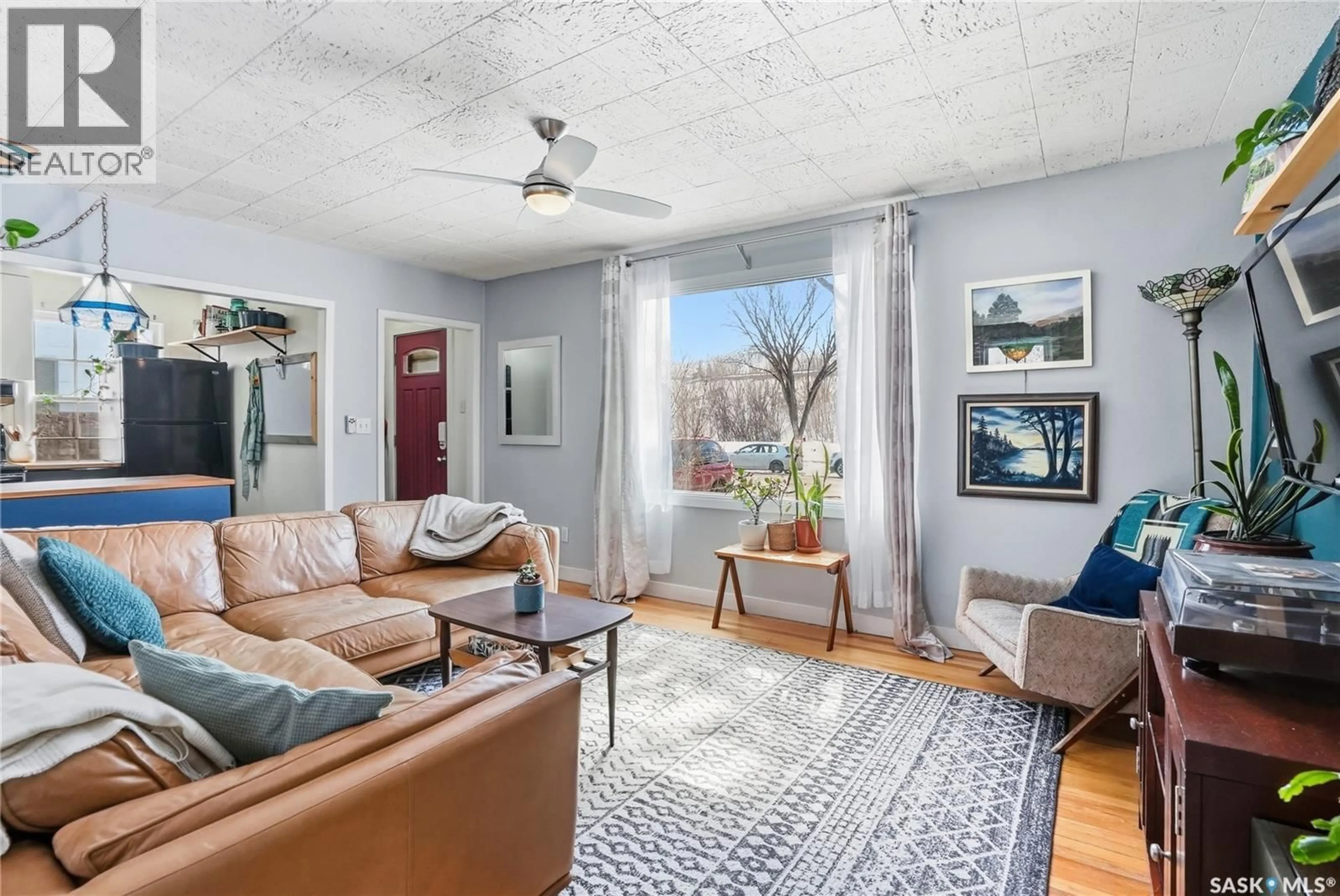 Living room with furniture, unknown for 1104 33RD STREET, Saskatoon Saskatchewan S7K0S8