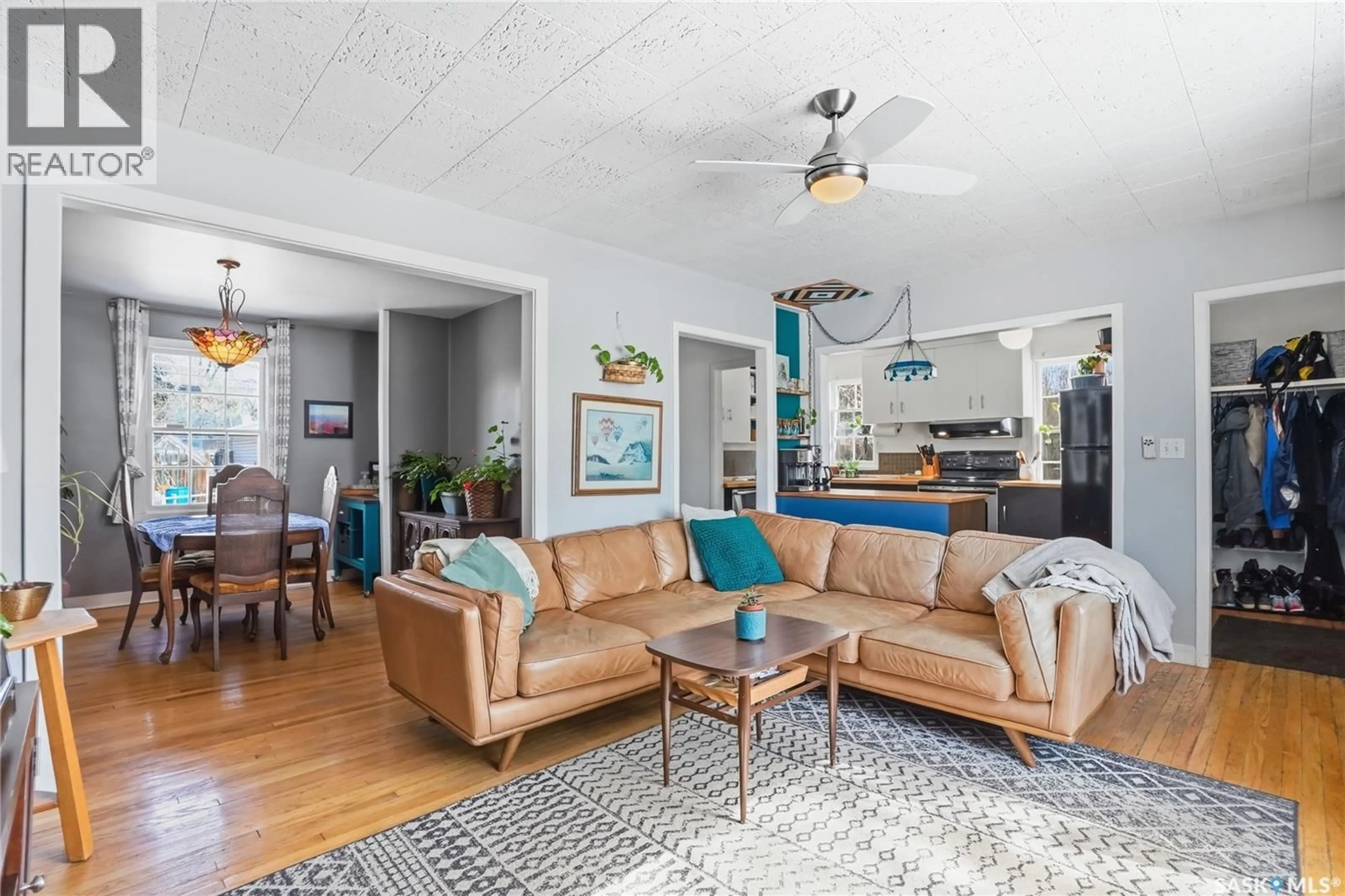 Living room with furniture, unknown for 1104 33RD STREET, Saskatoon Saskatchewan S7K0S8