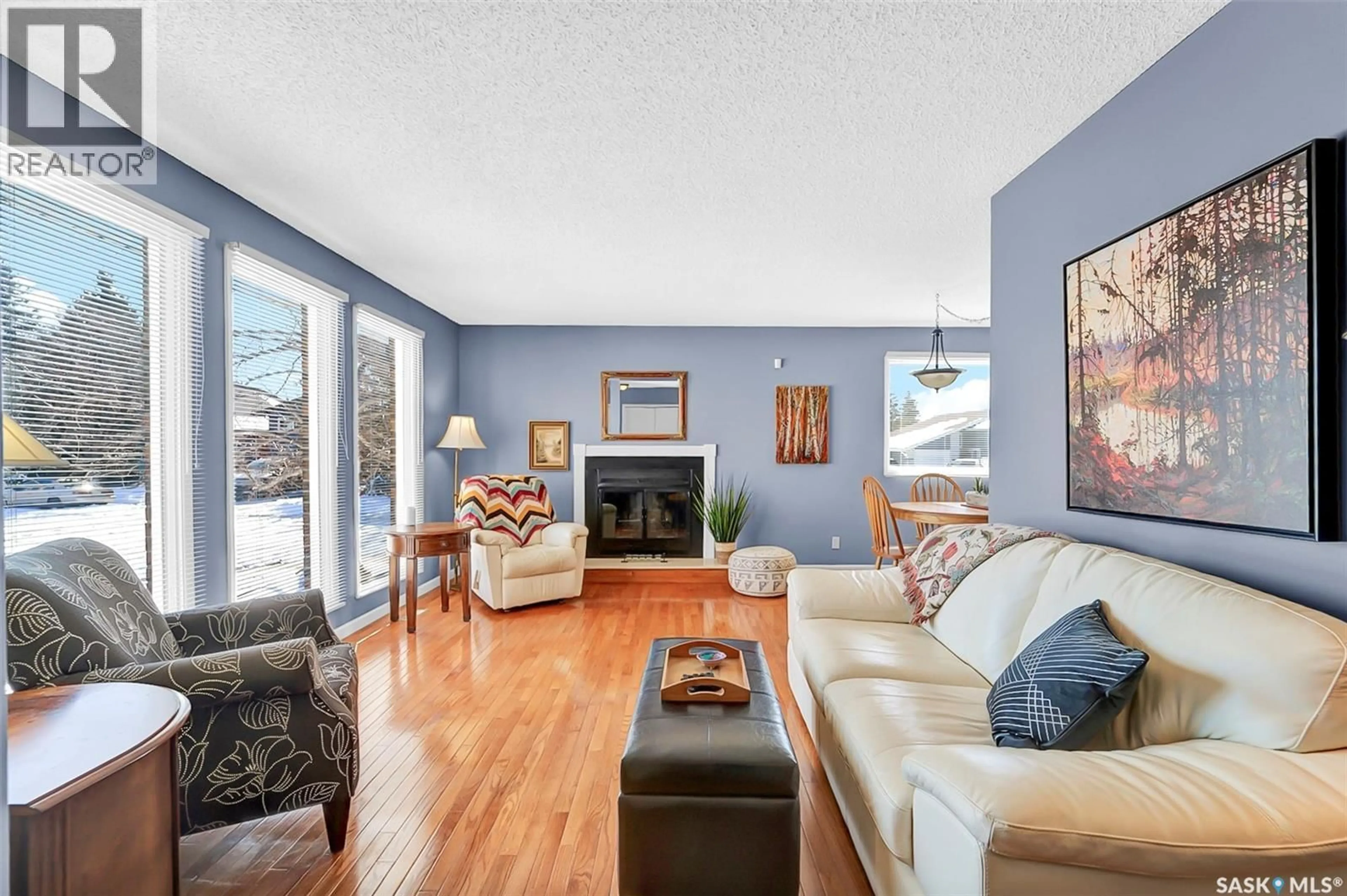 Living room with furniture, unknown for 703 CANDLE COURT, Saskatoon Saskatchewan S7K4Z9