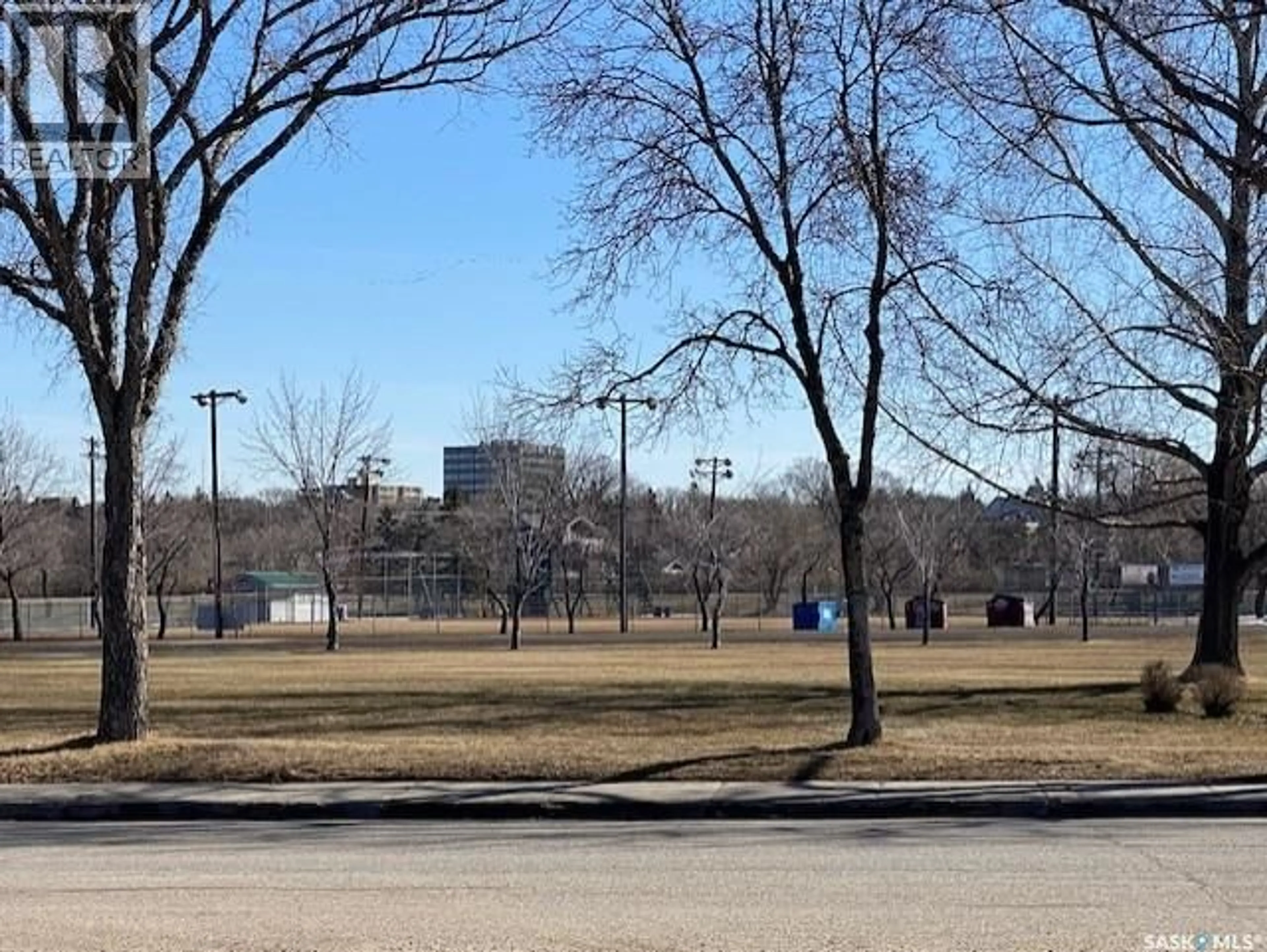 Blurry image for 2612 ELPHINSTONE STREET, Regina Saskatchewan S4S0J7