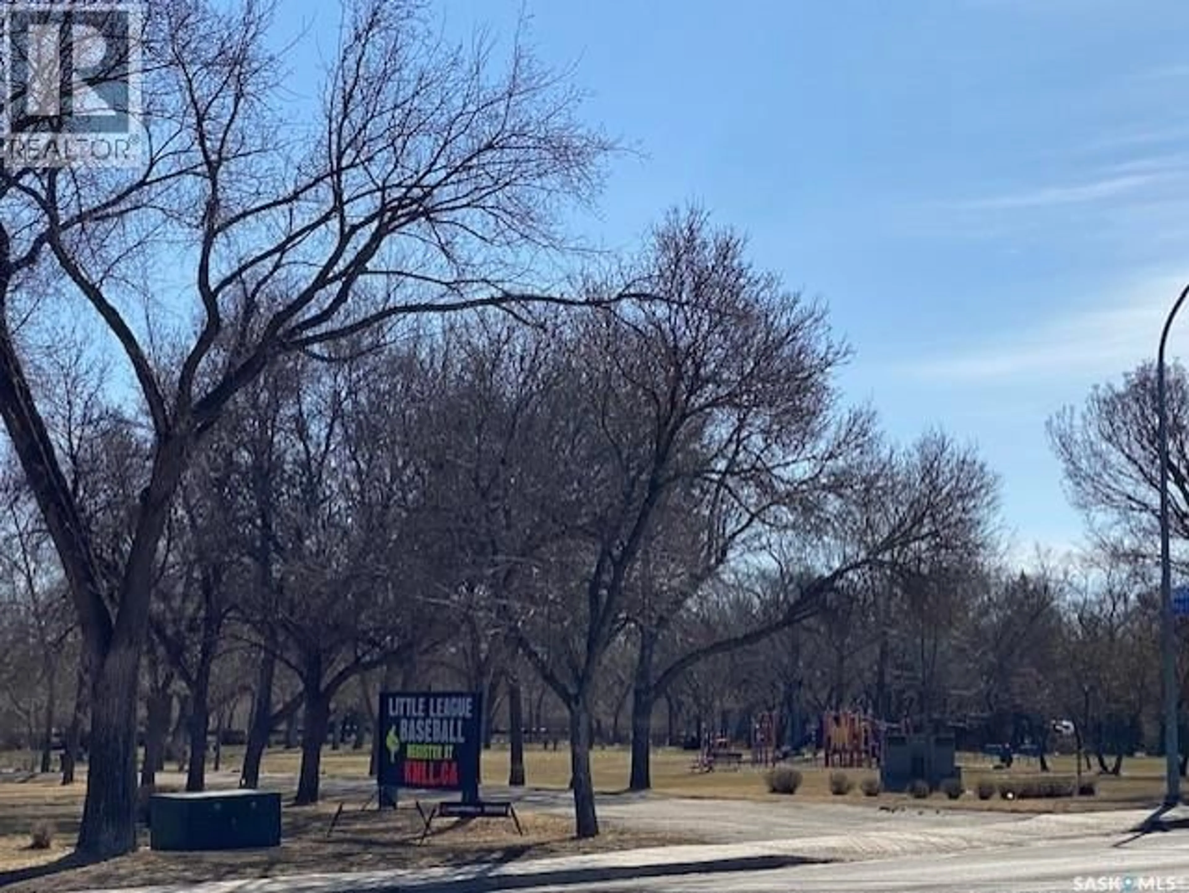 Blurry image for 2612 ELPHINSTONE STREET, Regina Saskatchewan S4S0J7