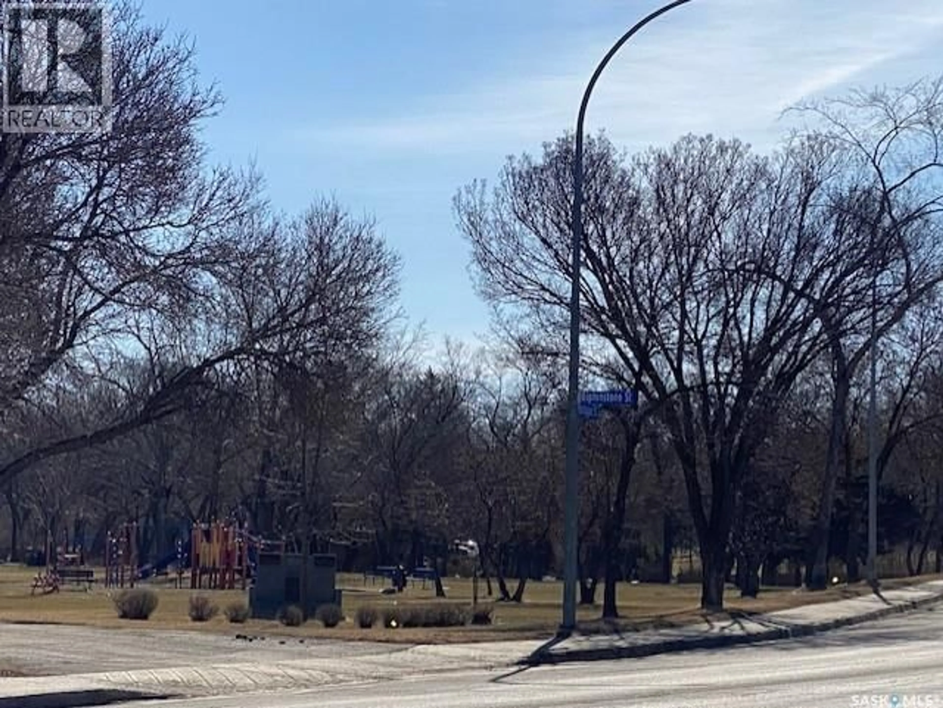 Blurry image for 2612 ELPHINSTONE STREET, Regina Saskatchewan S4S0J7