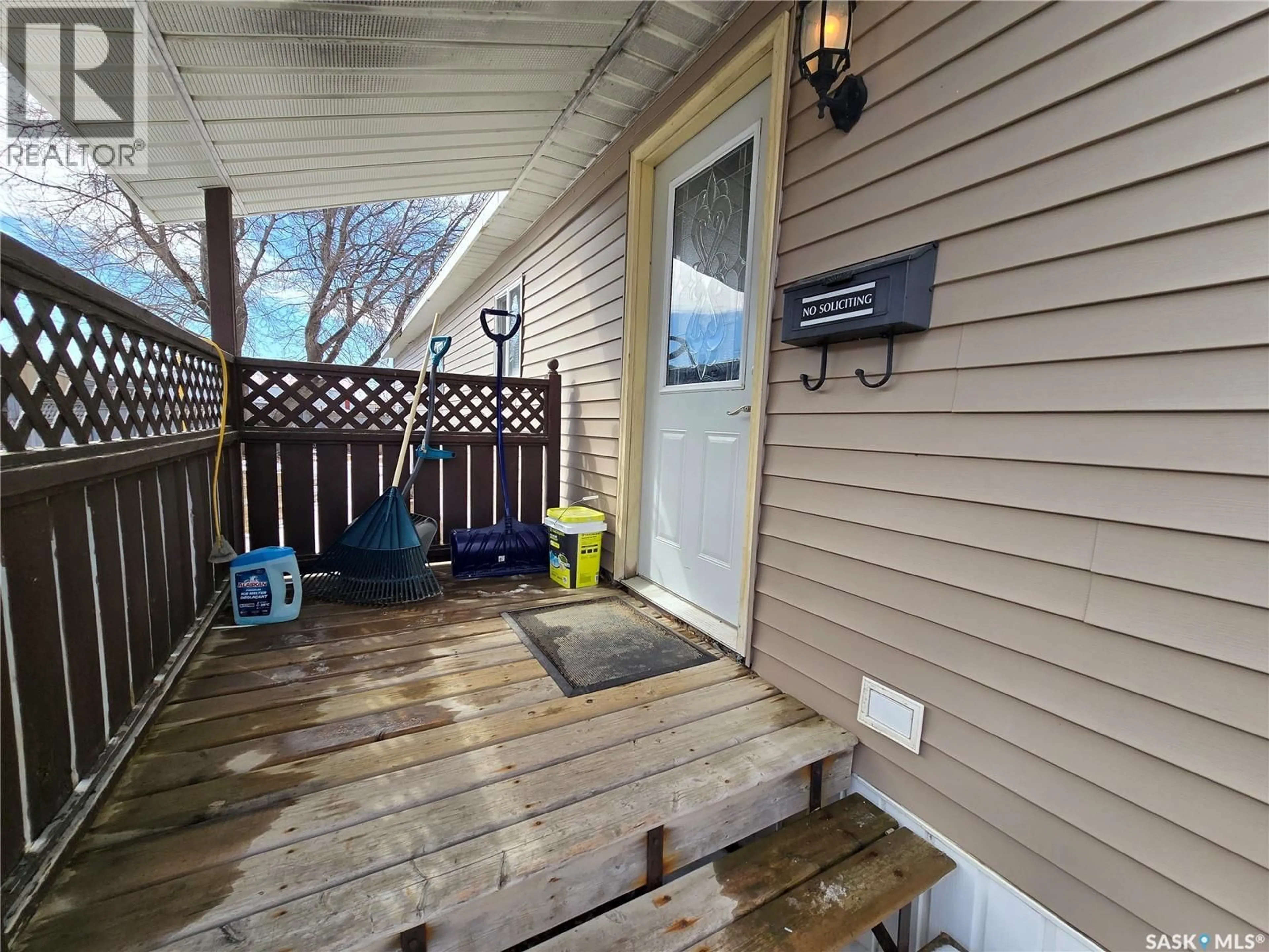 Patio, unknown for 145 LAING CRESCENT, Weyburn Saskatchewan S4H2R8