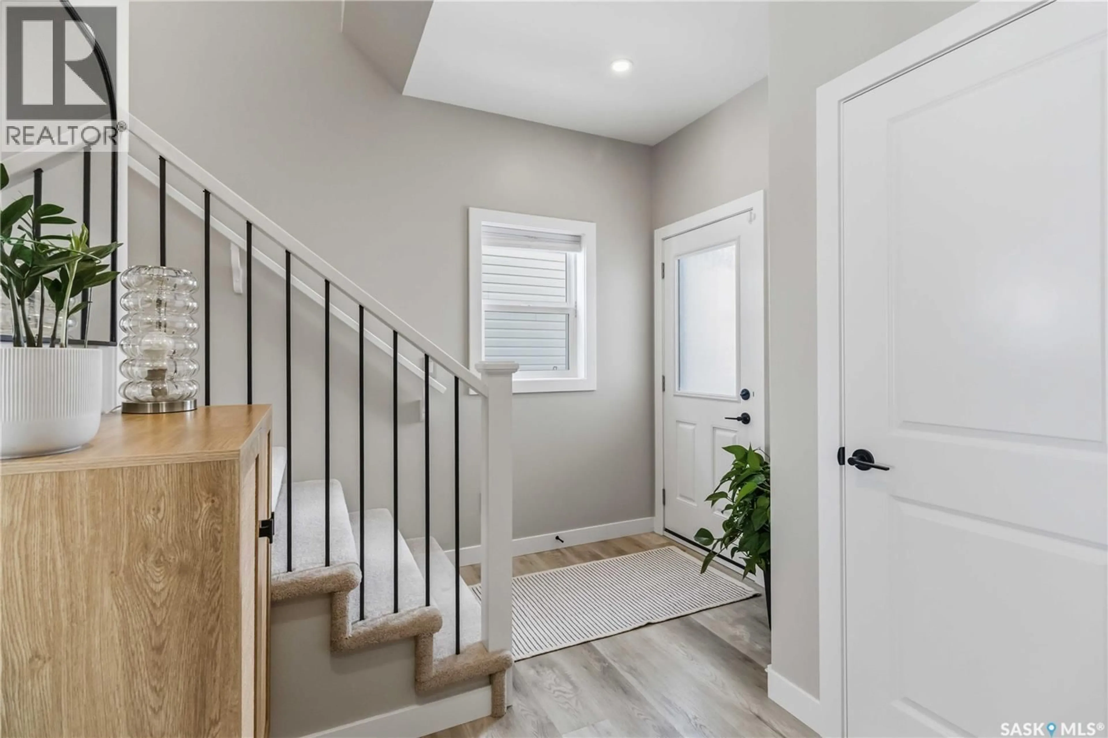 Indoor entryway for 26 625 DAGNONE CRESCENT, Saskatoon Saskatchewan S7V1K9