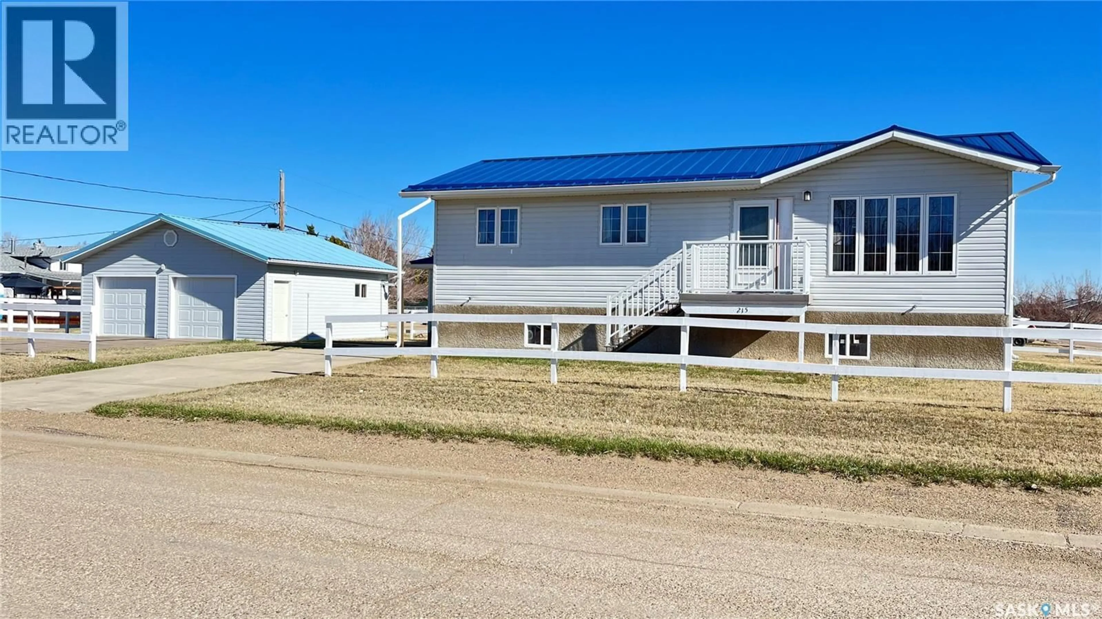 Unknown for 215 LONSDALE STREET, Maple Creek Saskatchewan S0N1N0
