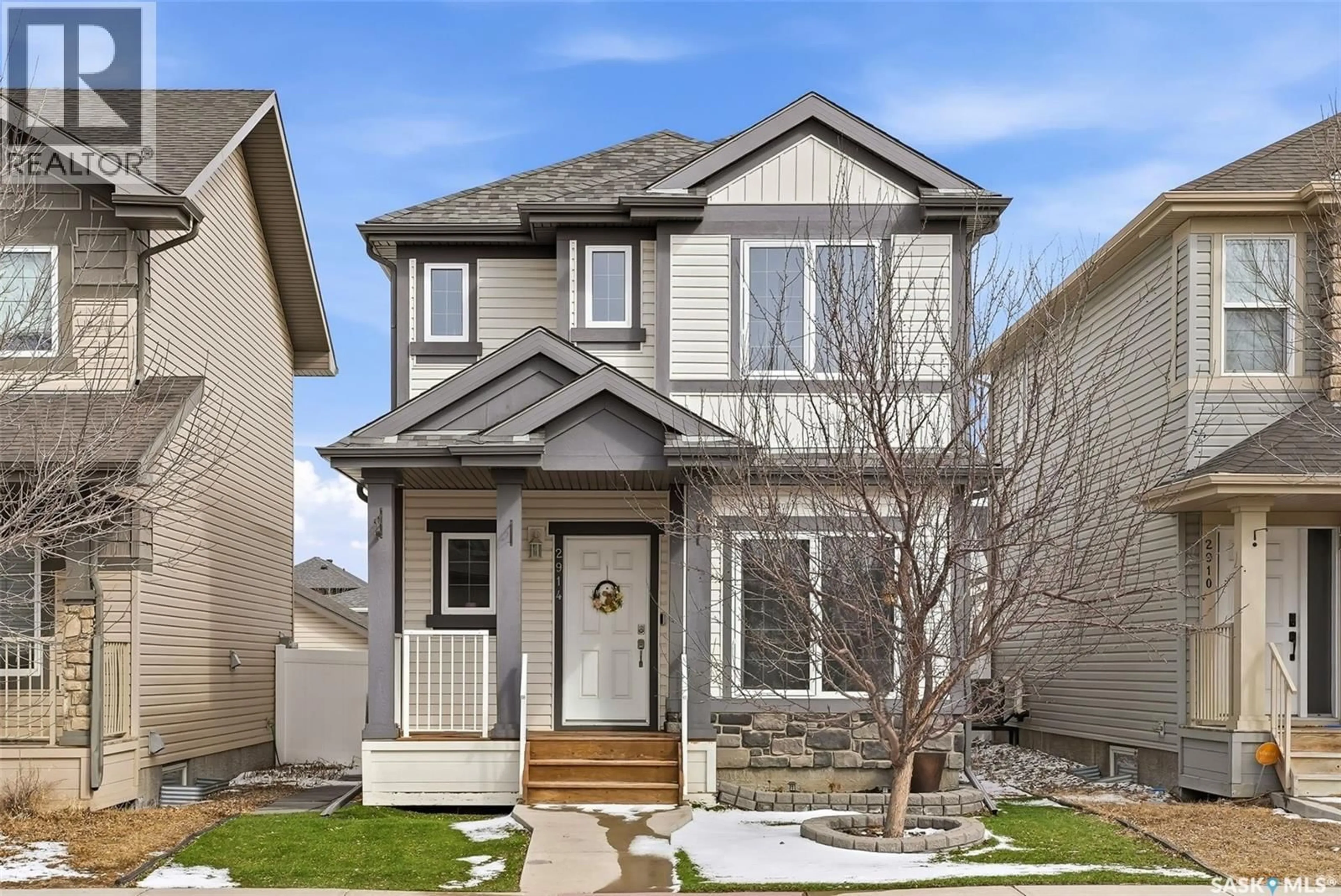 Home with vinyl exterior material, street for 2914 ELGAARD DRIVE, Regina Saskatchewan S4X0M9