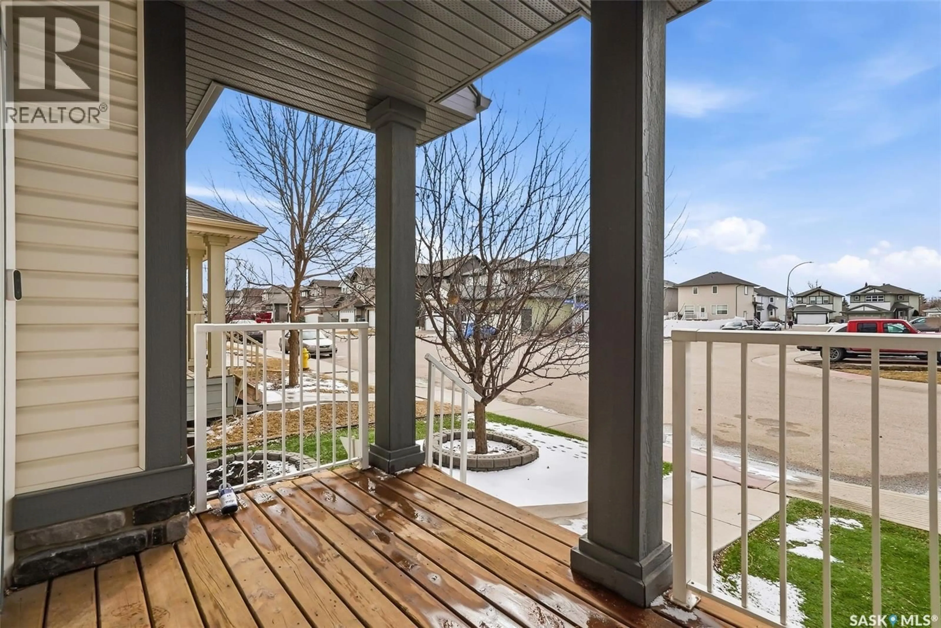 Patio, unknown for 2914 ELGAARD DRIVE, Regina Saskatchewan S4X0M9