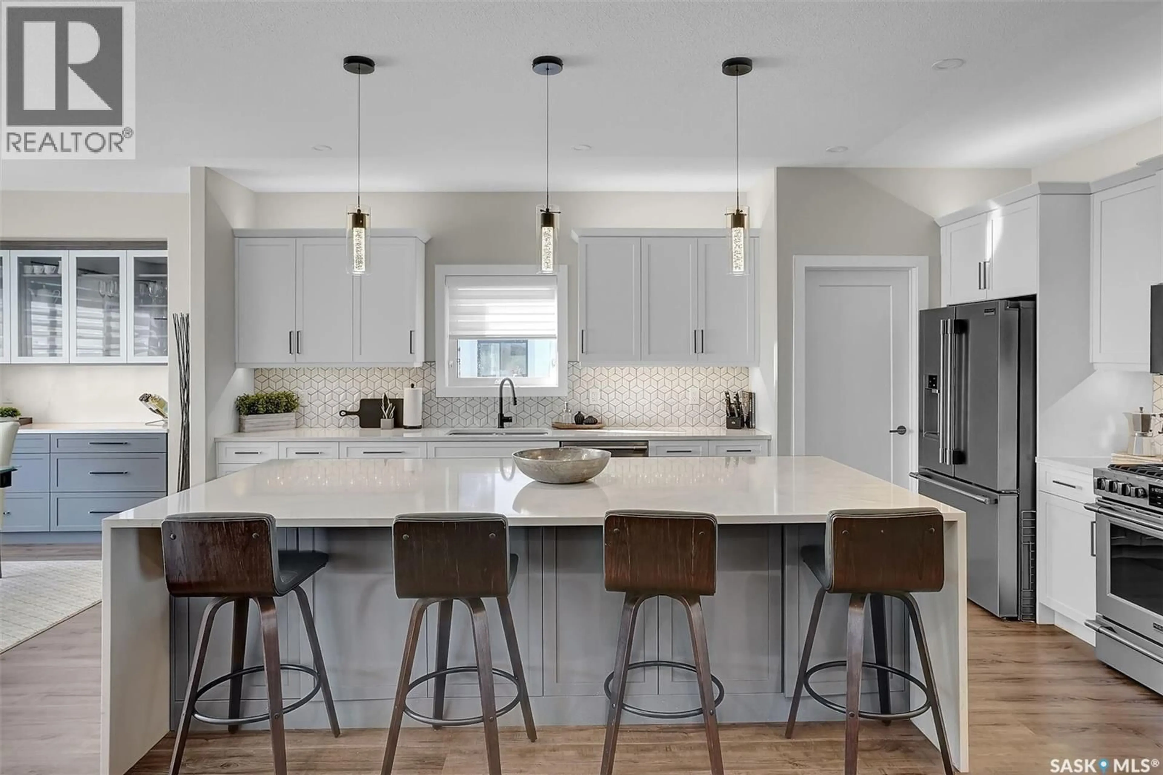 Contemporary kitchen, unknown for 4244 ELDERBERRY CRESCENT, Regina Saskatchewan S4V3V3