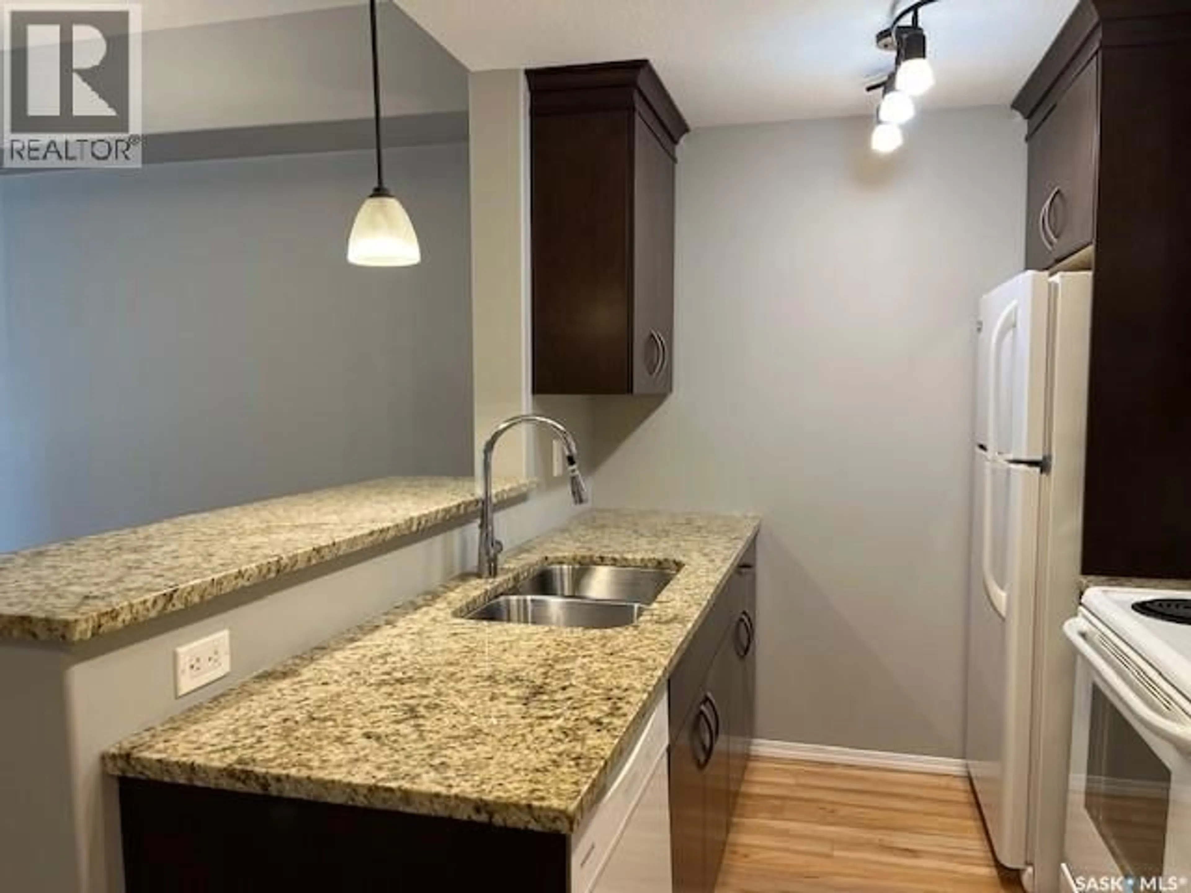Standard kitchen, unknown for 109 - 1220 BLACKFOOT DRIVE, Regina Saskatchewan S4S6T2