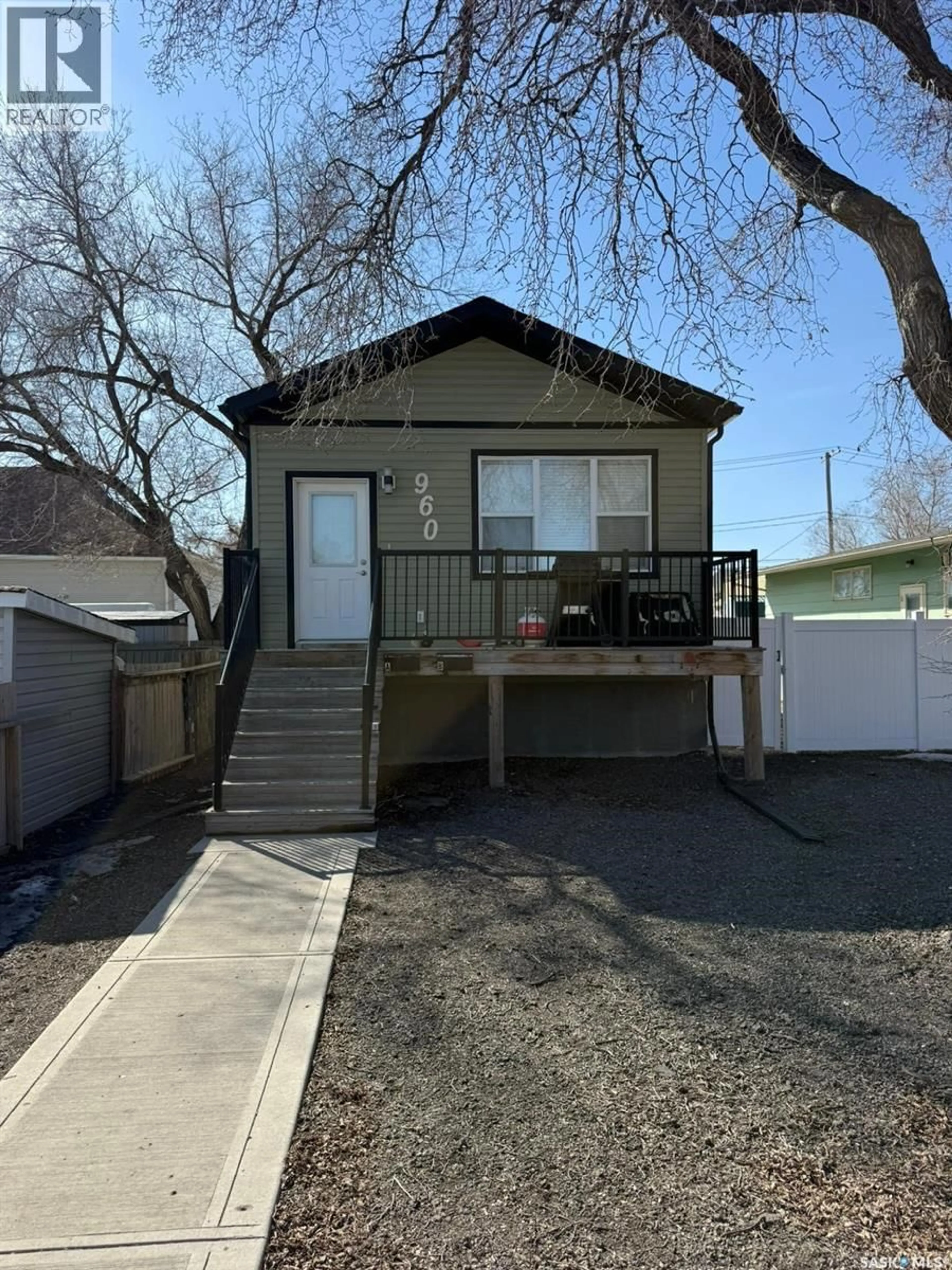 Home with vinyl exterior material, street for 960 WALLACE STREET, Regina Saskatchewan S4N3Y5