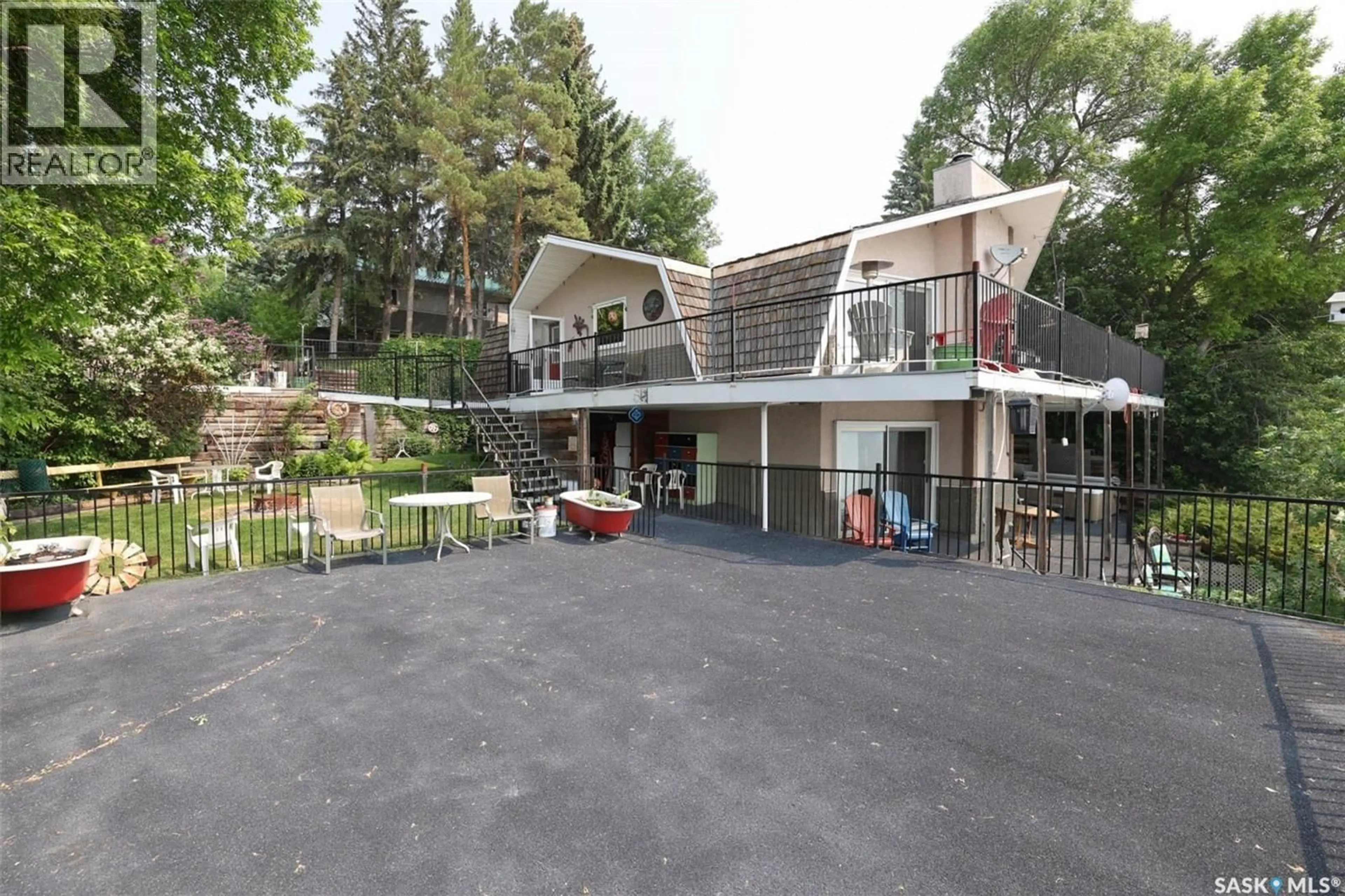 Patio, mountain view for 186 PASQUA LAKE ROAD, North Qu'Appelle Rm No. 187 Saskatchewan S0G1S0