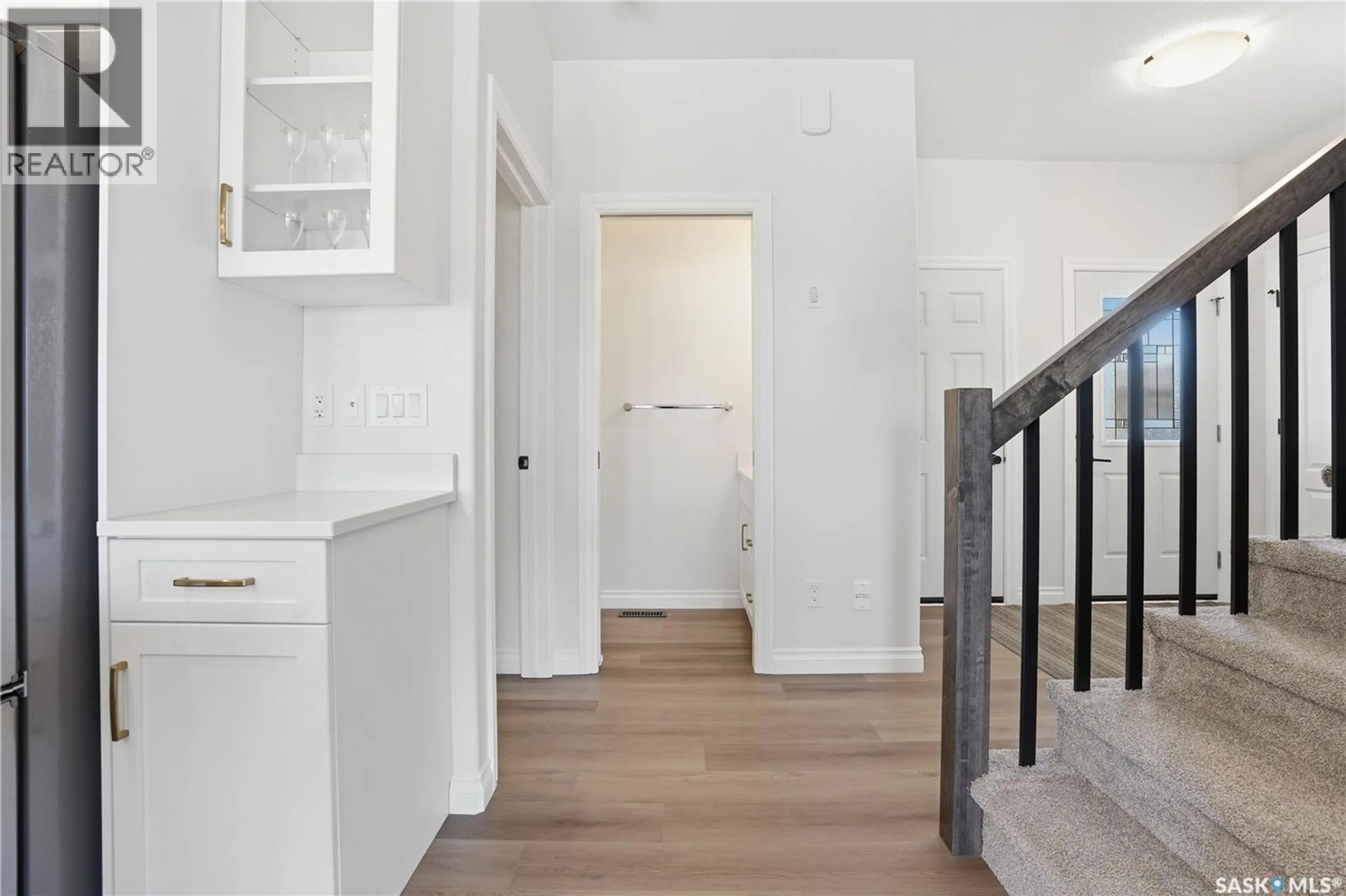 Indoor entryway for 3144 COPELAND ROAD, Regina Saskatchewan S4V3R9