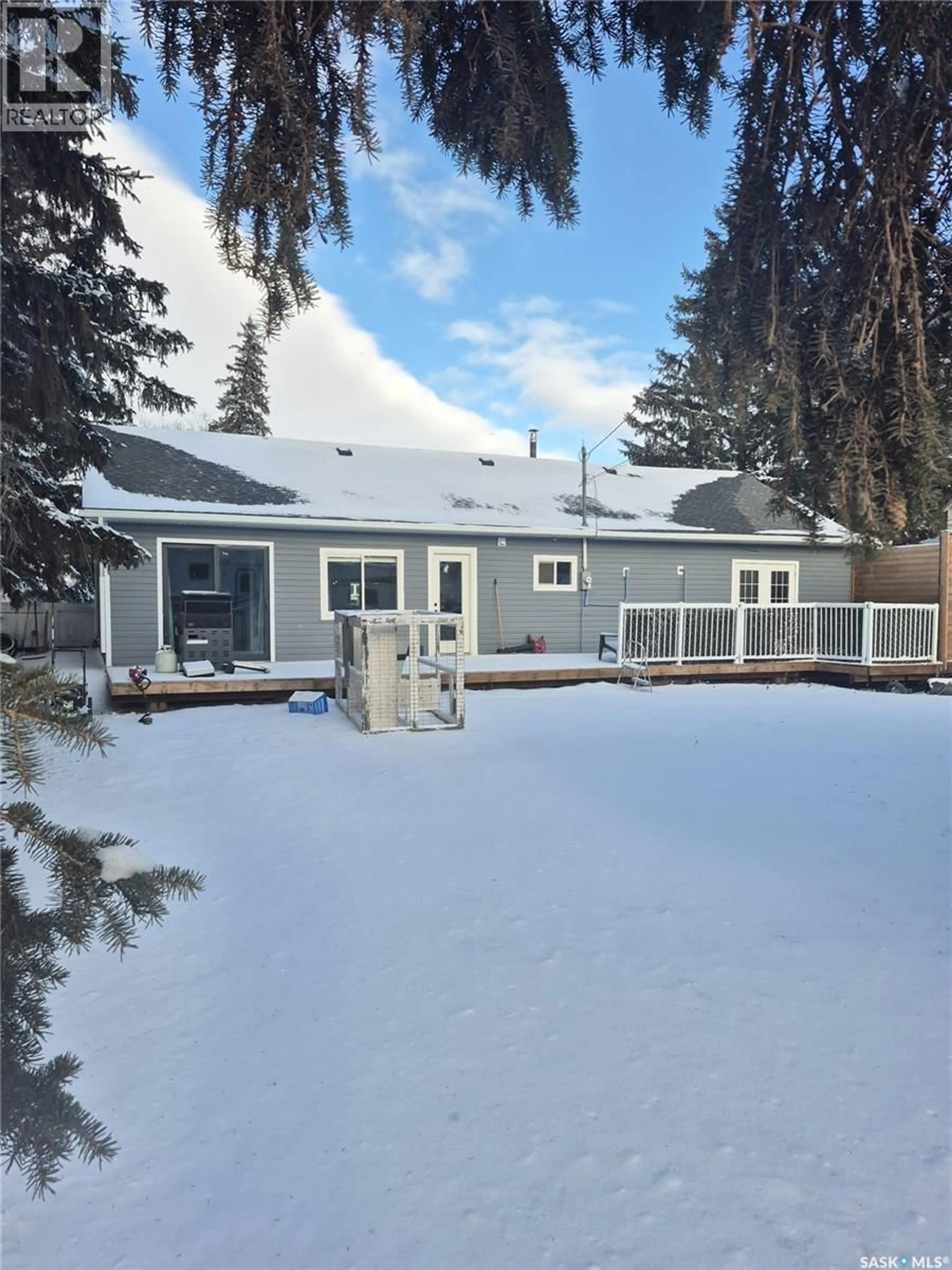 A pic from outside/outdoor area/front of a property/back of a property/a pic from drone, unknown for 314 MAIN STREET, Langham Saskatchewan S0K2L0