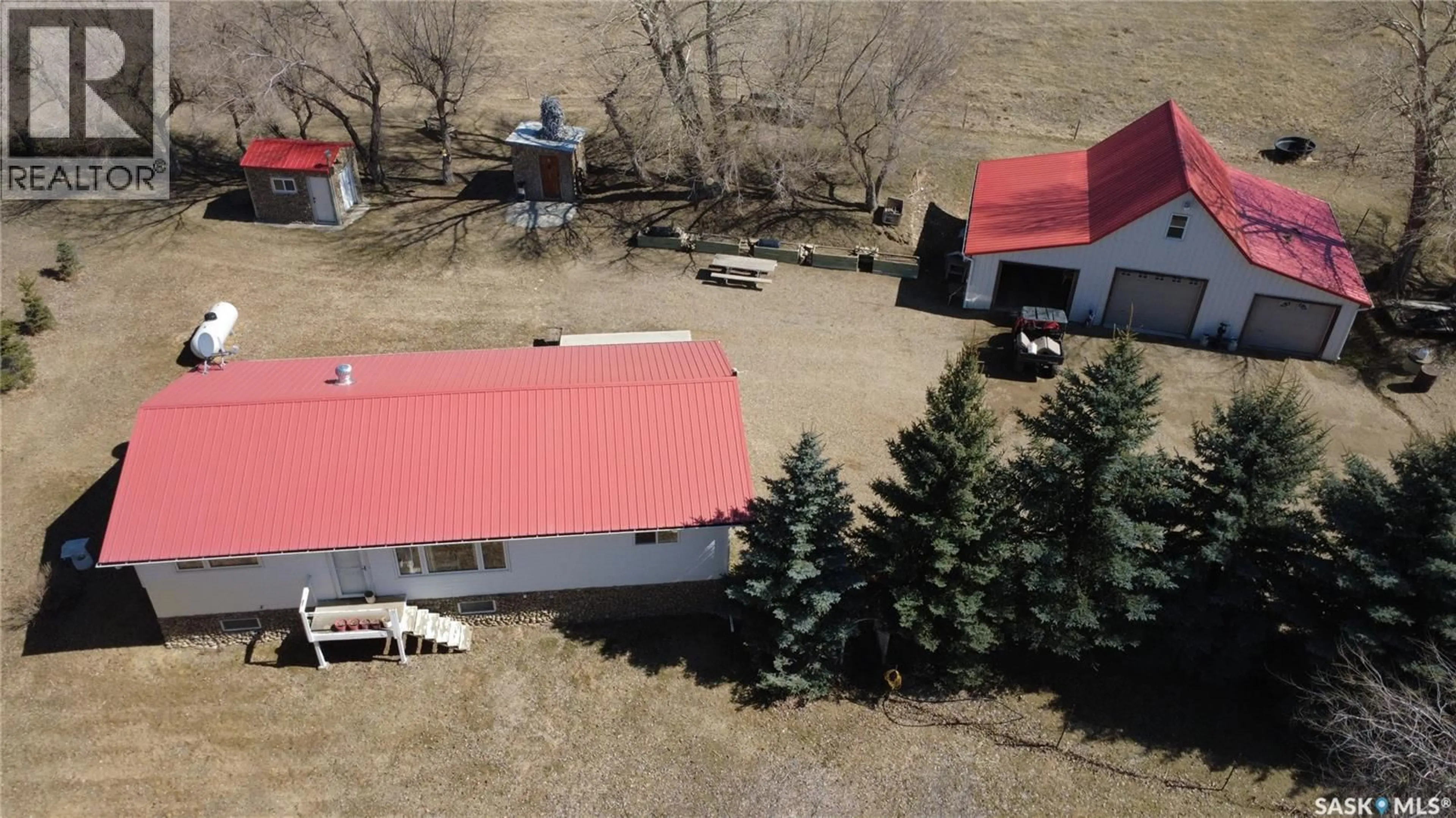 A pic from outside/outdoor area/front of a property/back of a property/a pic from drone, building for 1 FISHERMANS COVE, Bone Creek Rm No. 108 Saskatchewan S0N2N0