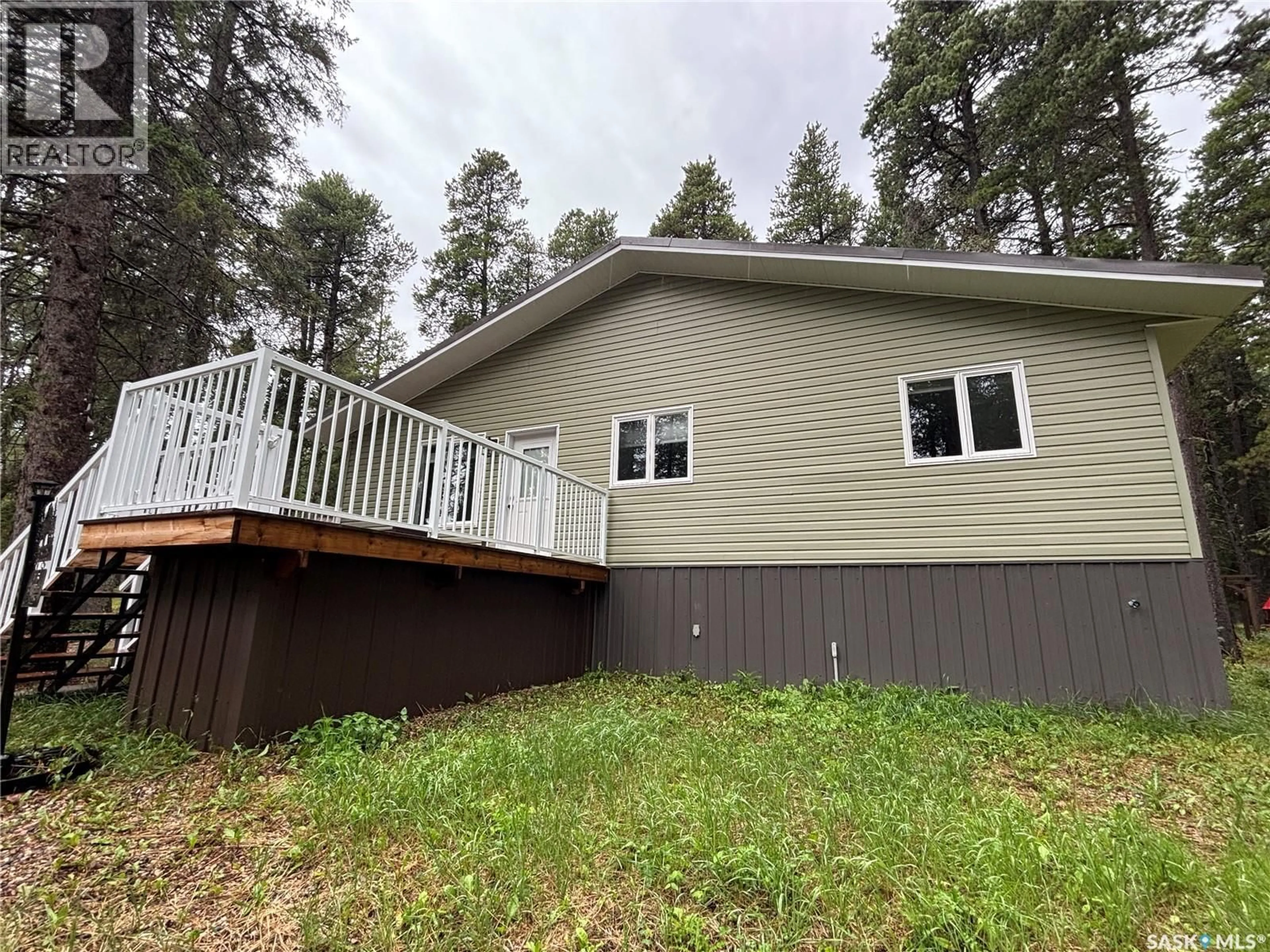 Home with vinyl exterior material, unknown for 615 PINE CREEK CRESCENT, Cypress Hills Provincial Park Saskatchewan S0N1N0
