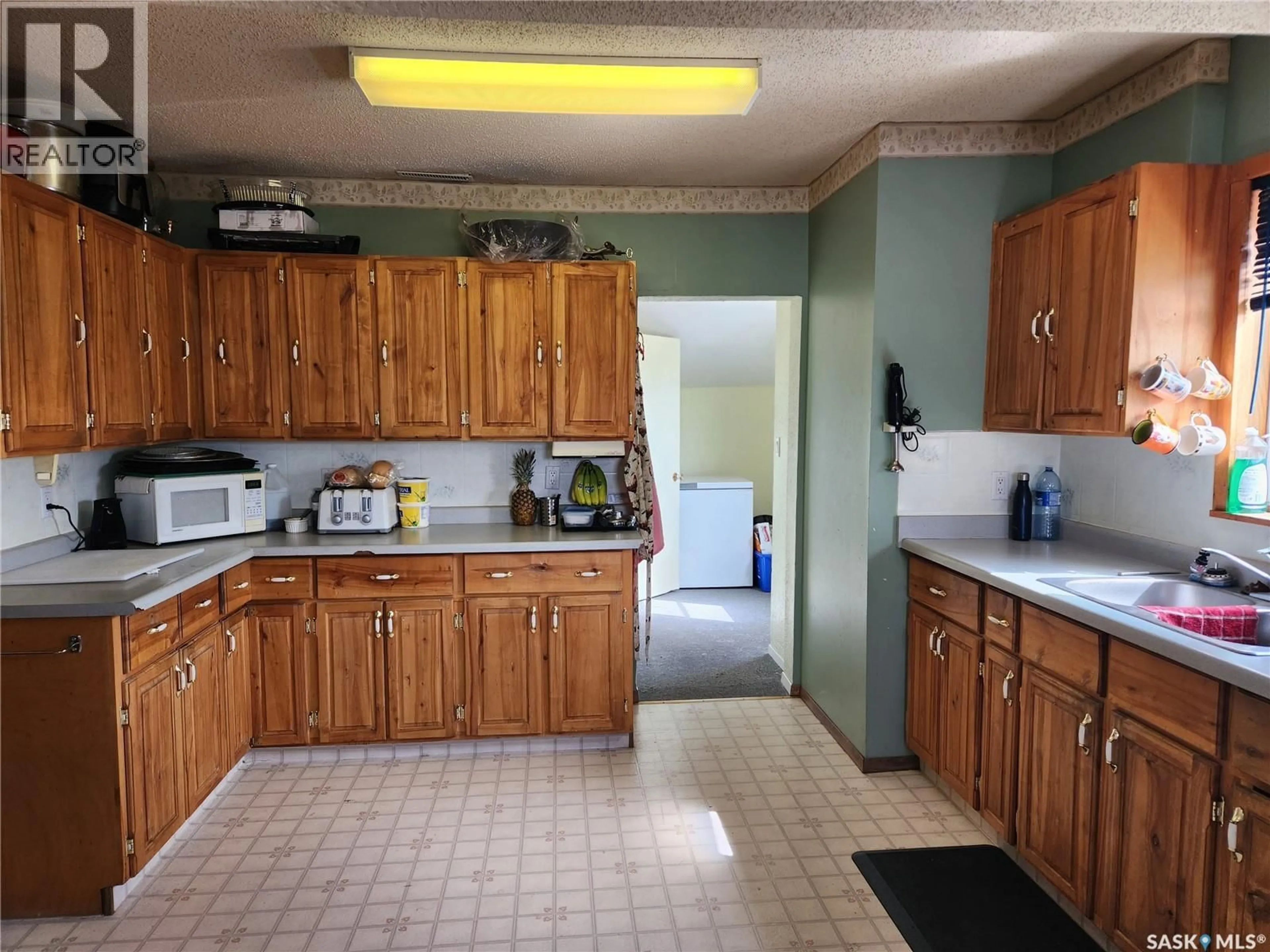 Standard kitchen, unknown for 705 MAIN STREET, Zenon Park Saskatchewan S0E1W0