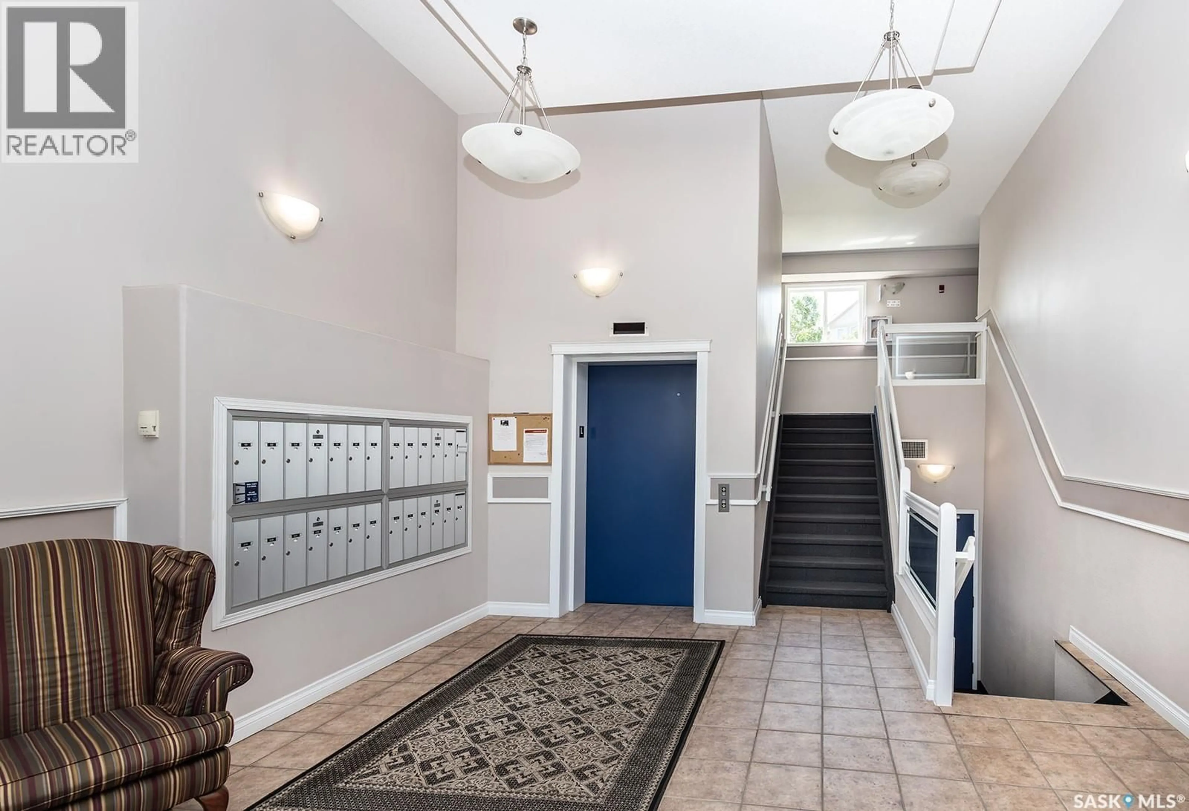 Indoor foyer for 106 - 314 NELSON ROAD, Saskatoon Saskatchewan S7S1N3