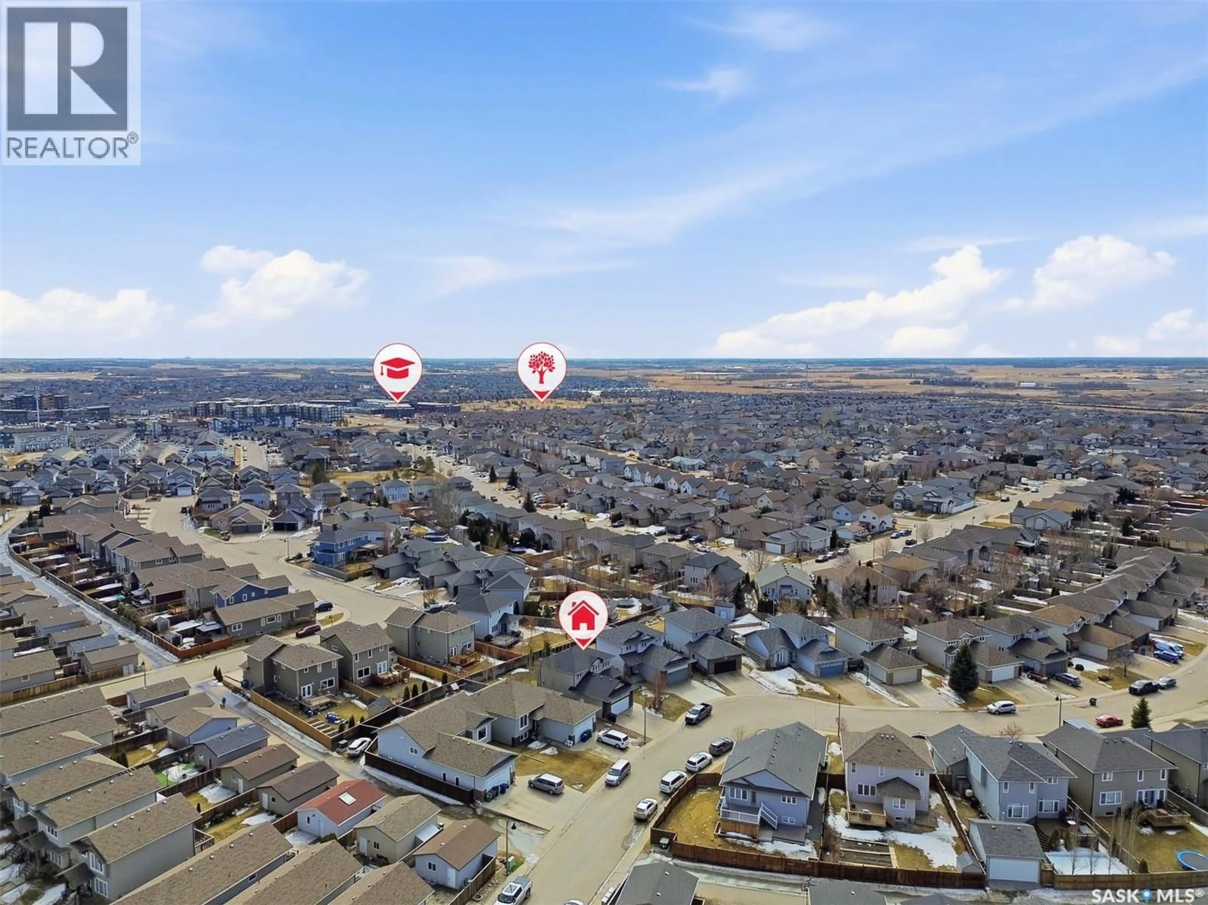 A pic from outside/outdoor area/front of a property/back of a property/a pic from drone, unknown for 159 DULMAGE CRESCENT, Saskatoon Saskatchewan S7T0K4