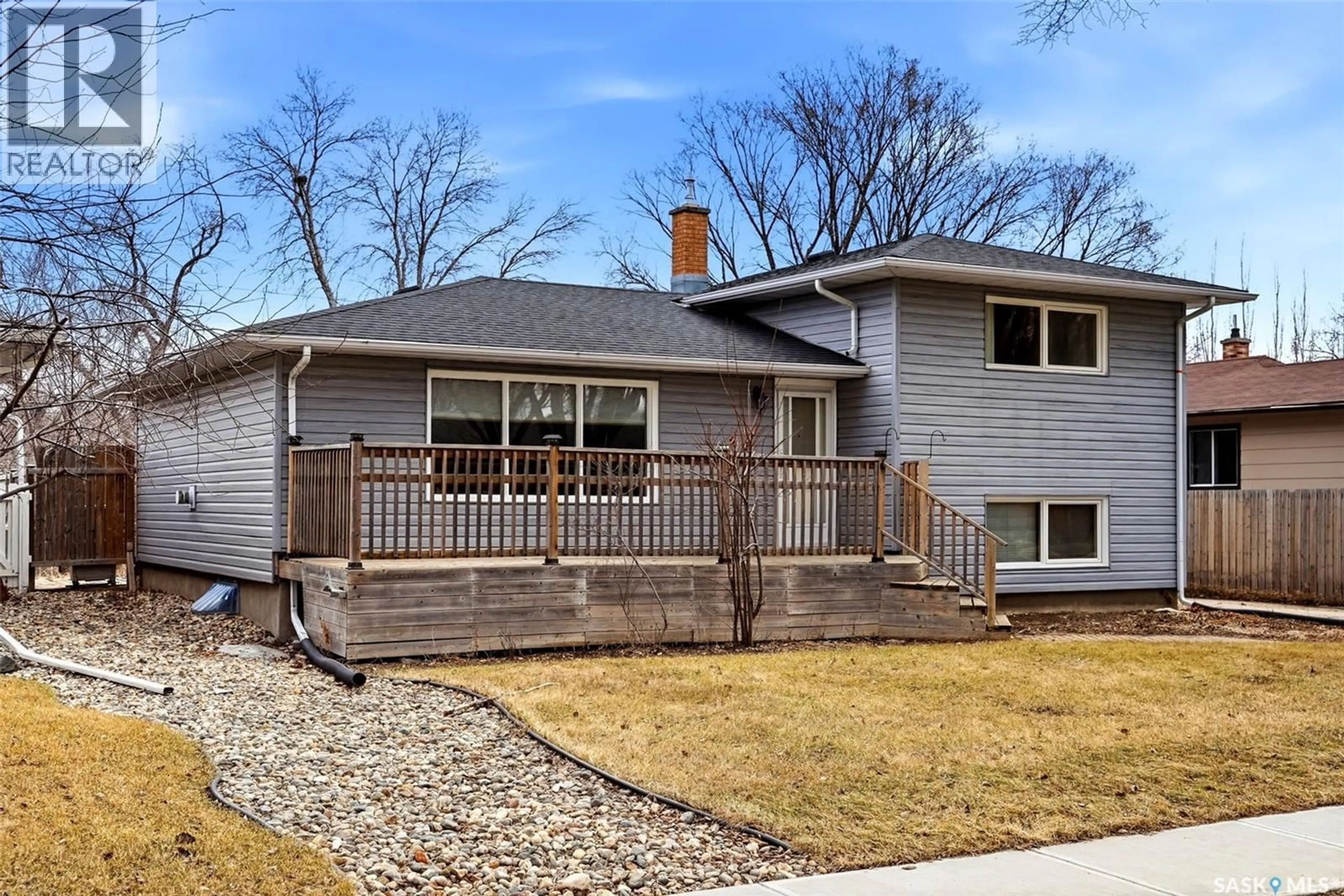Home with vinyl exterior material, street for 25 KNOWLES CRESCENT, Regina Saskatchewan S4S4N9