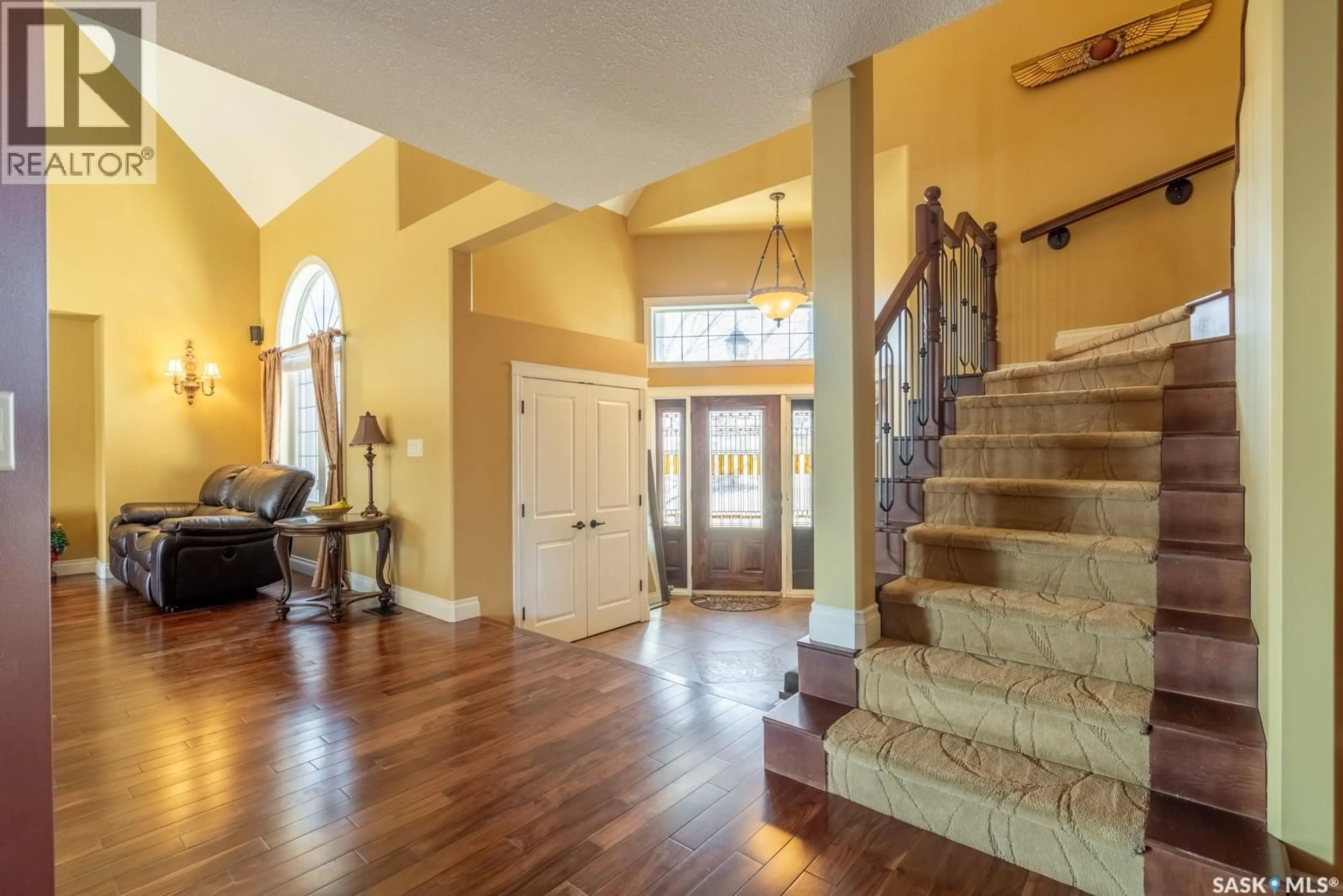 Indoor entryway for 2514 BRODERICK ROAD, Regina Saskatchewan S4V1K6