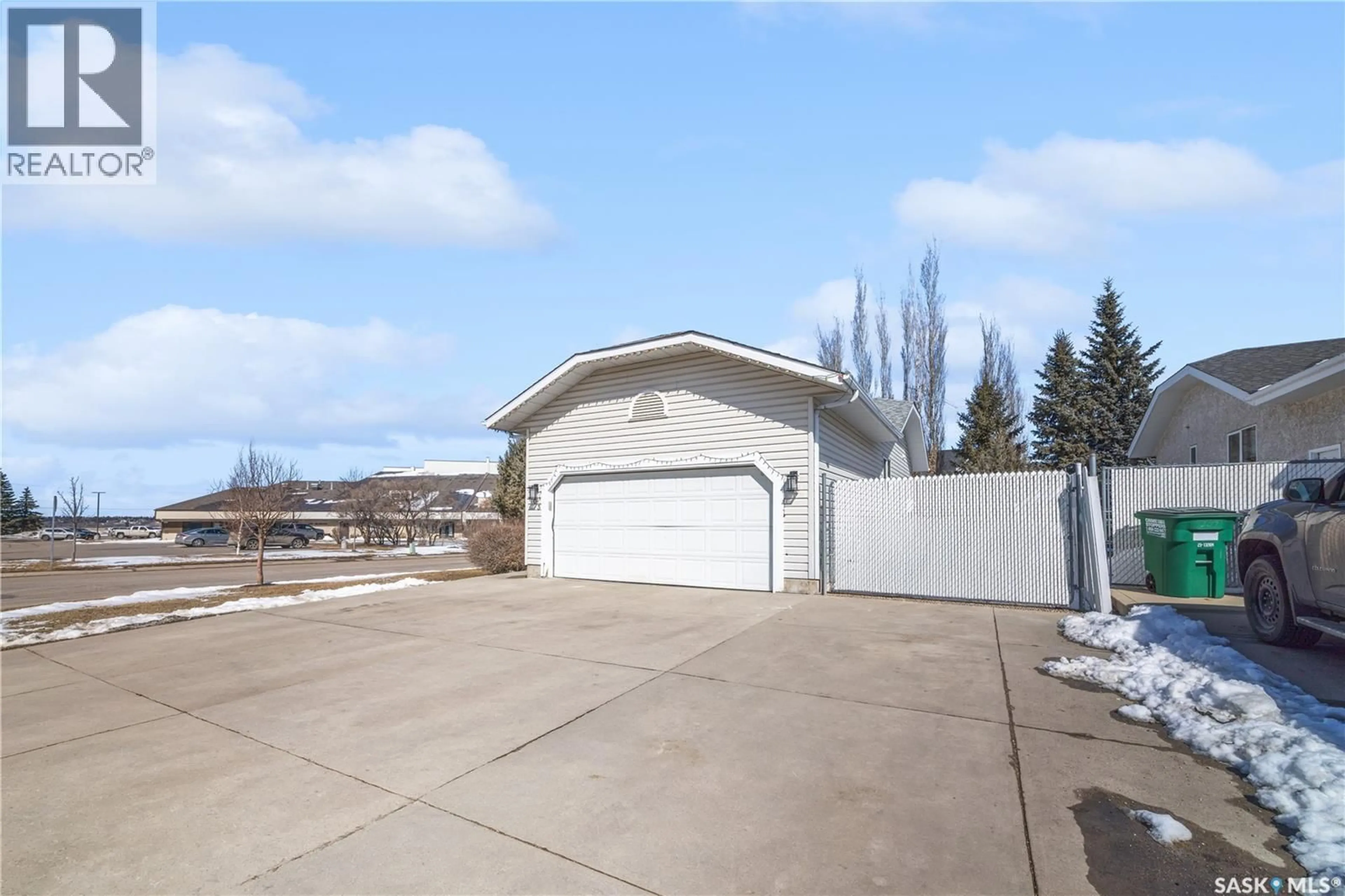 Unknown for 203 KONIHOWSKI ROAD, Saskatoon Saskatchewan S7S1B2