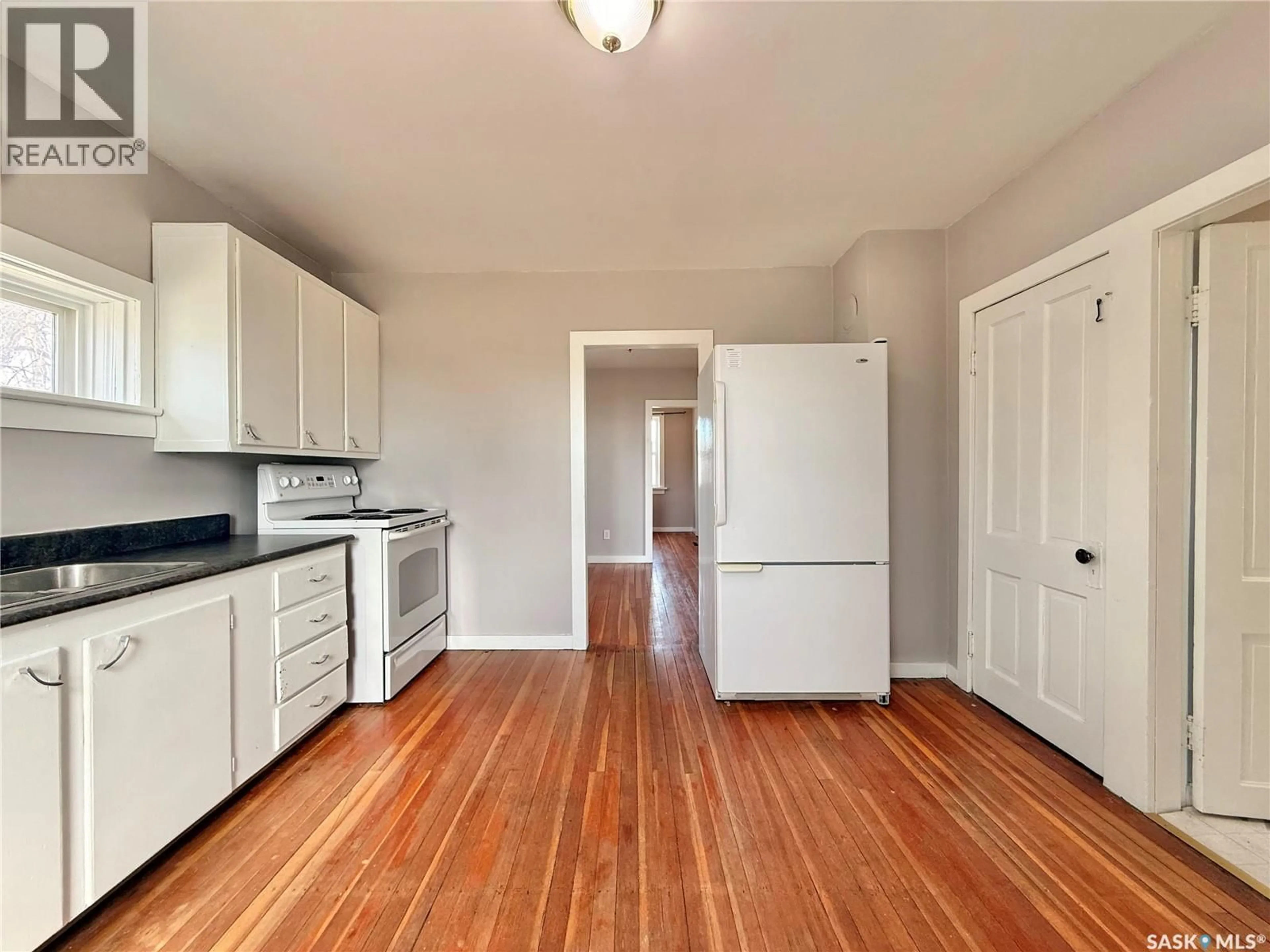 Unknown for 401 PARK AVENUE, Outlook Saskatchewan S0L2N0