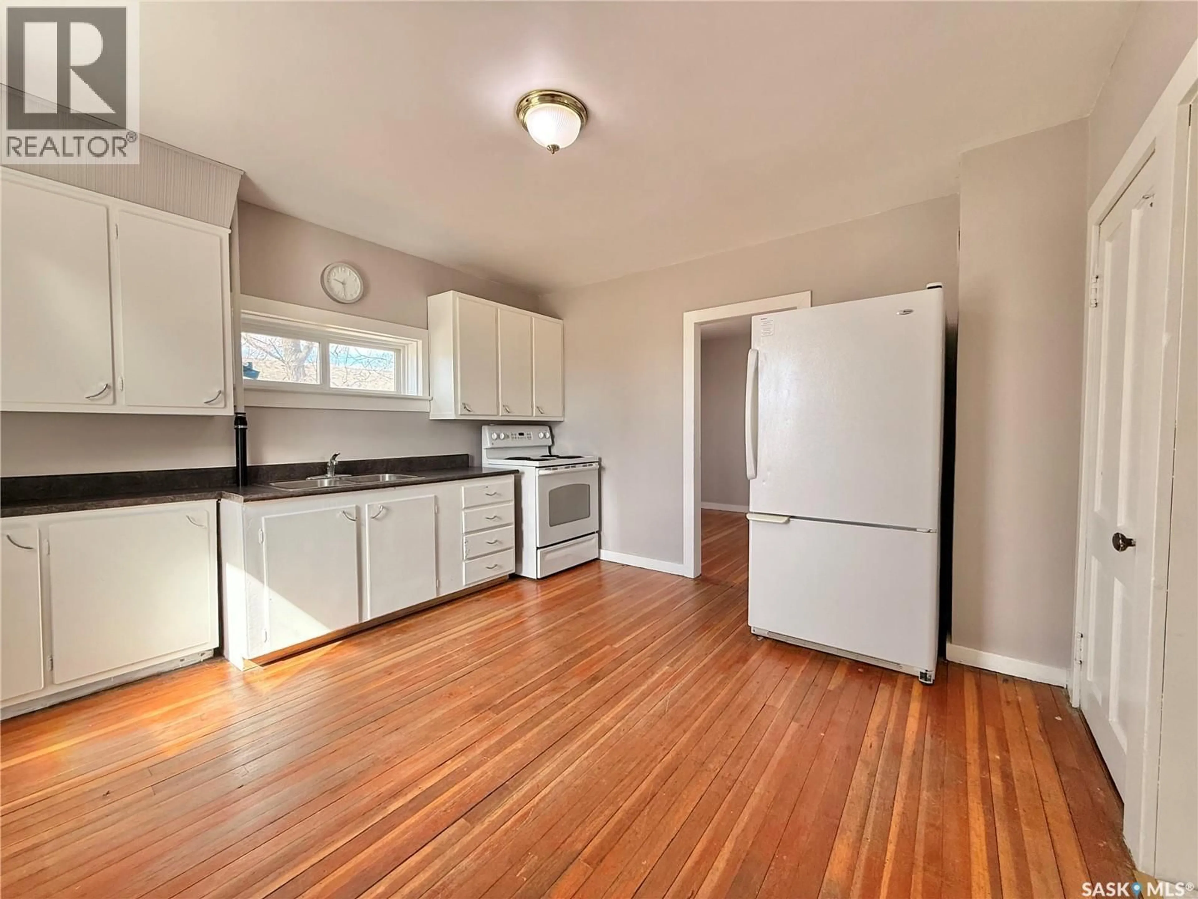 Unknown for 401 PARK AVENUE, Outlook Saskatchewan S0L2N0