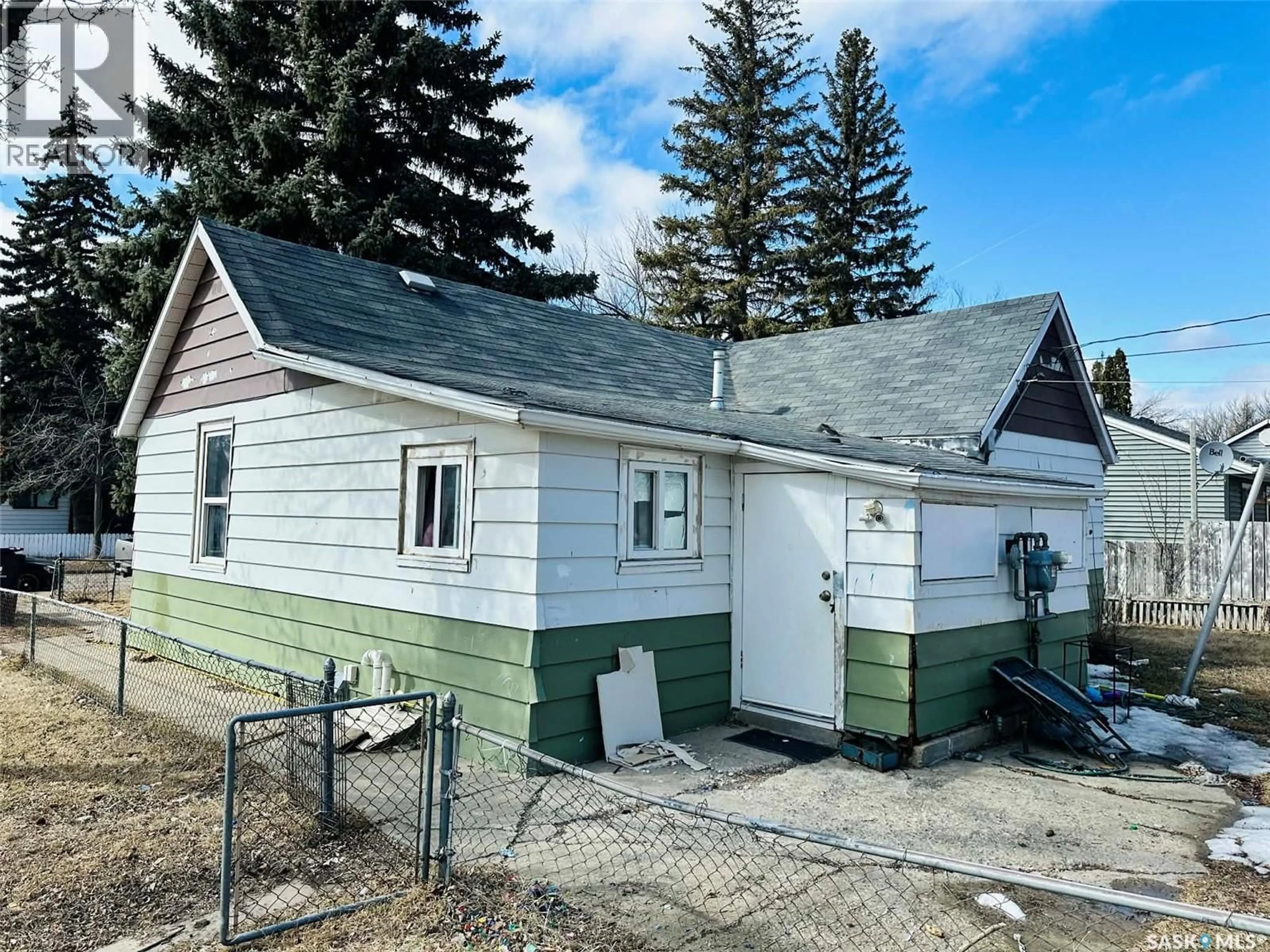 Unknown for 1502 F AVENUE, Saskatoon Saskatchewan S7L1X9