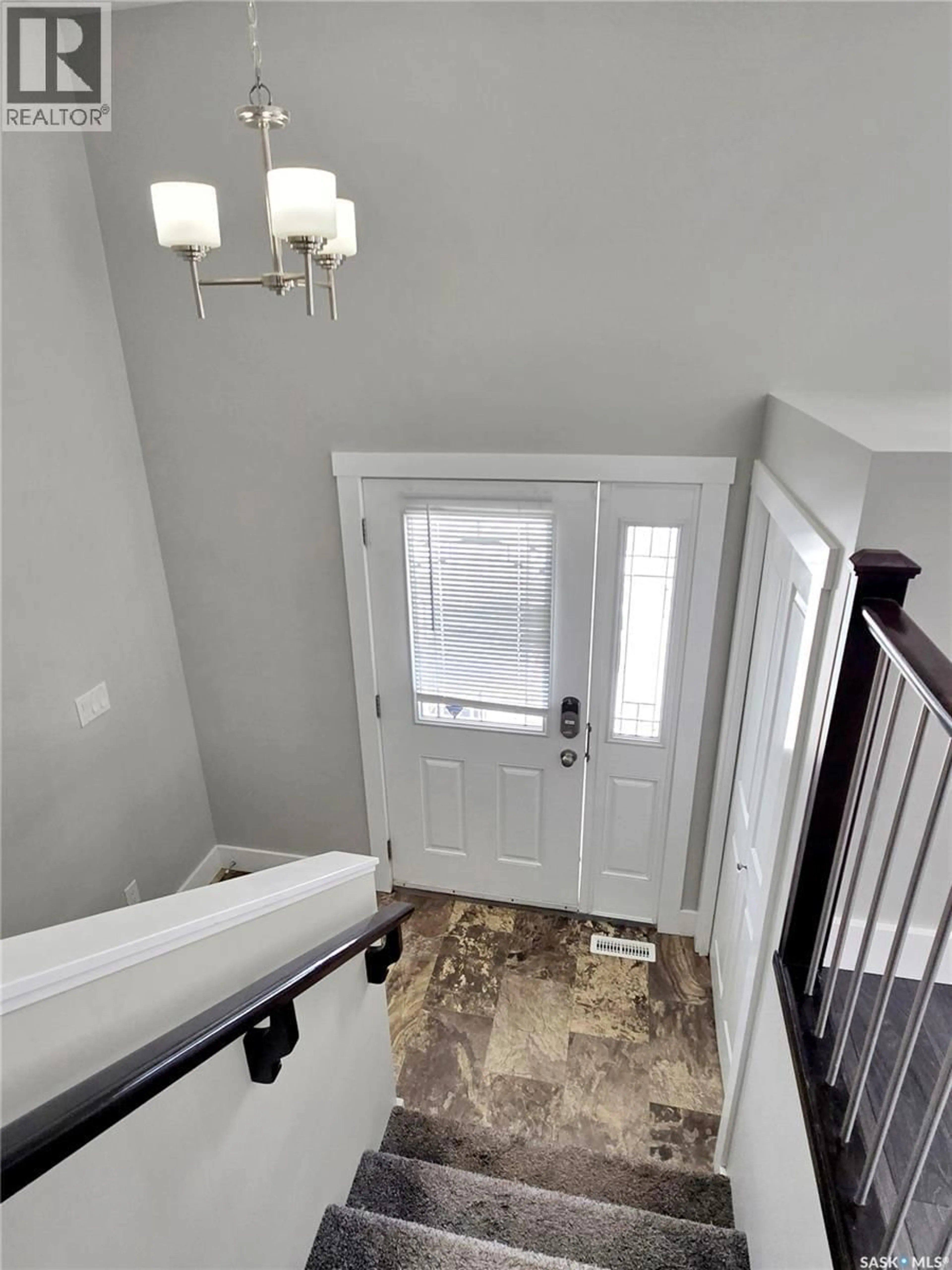Indoor entryway for 315 ROSEWOOD BOULEVARD, Saskatoon Saskatchewan S7V0G8