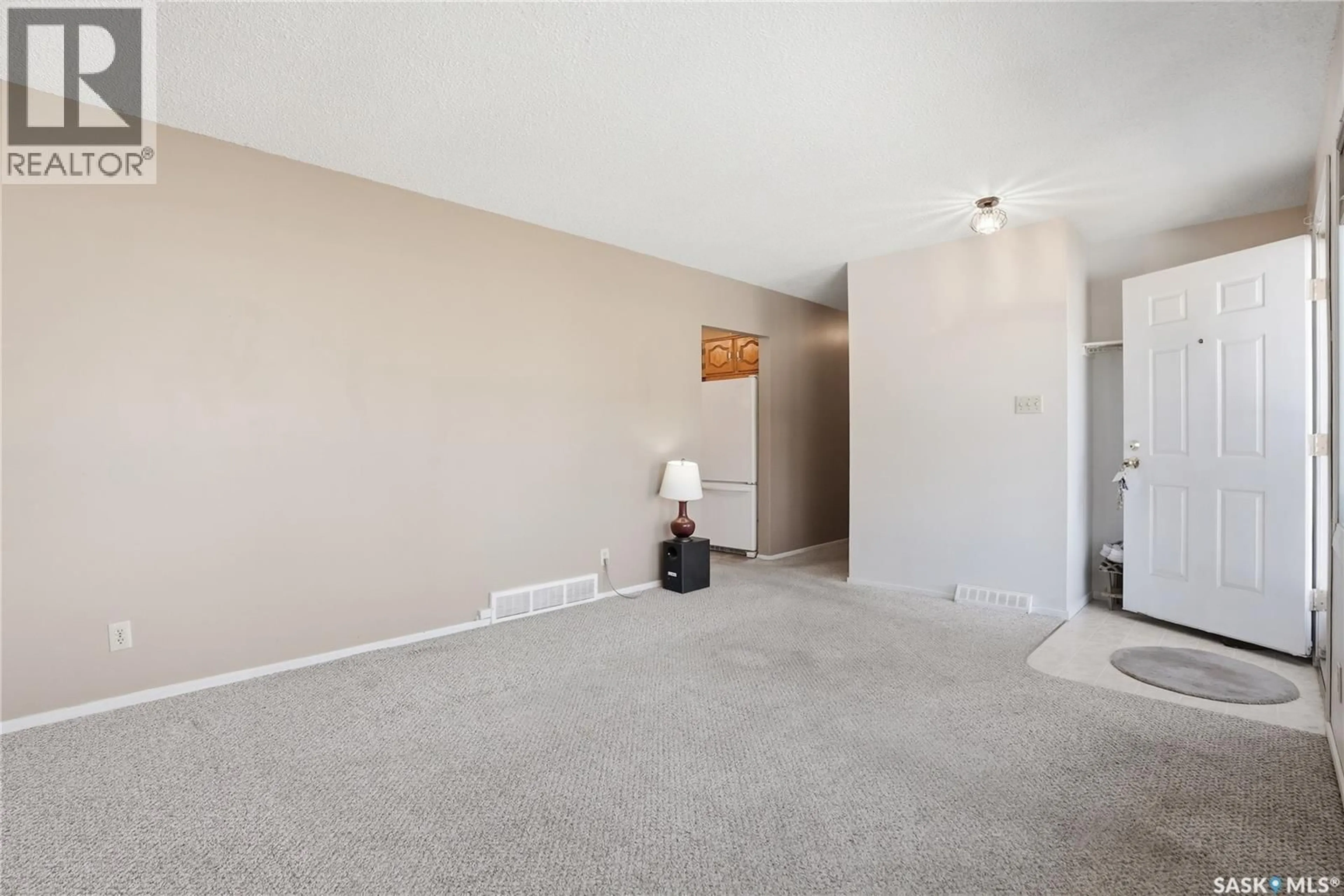 A pic of a room for 317 Y AVENUE, Saskatoon Saskatchewan S7L3K8