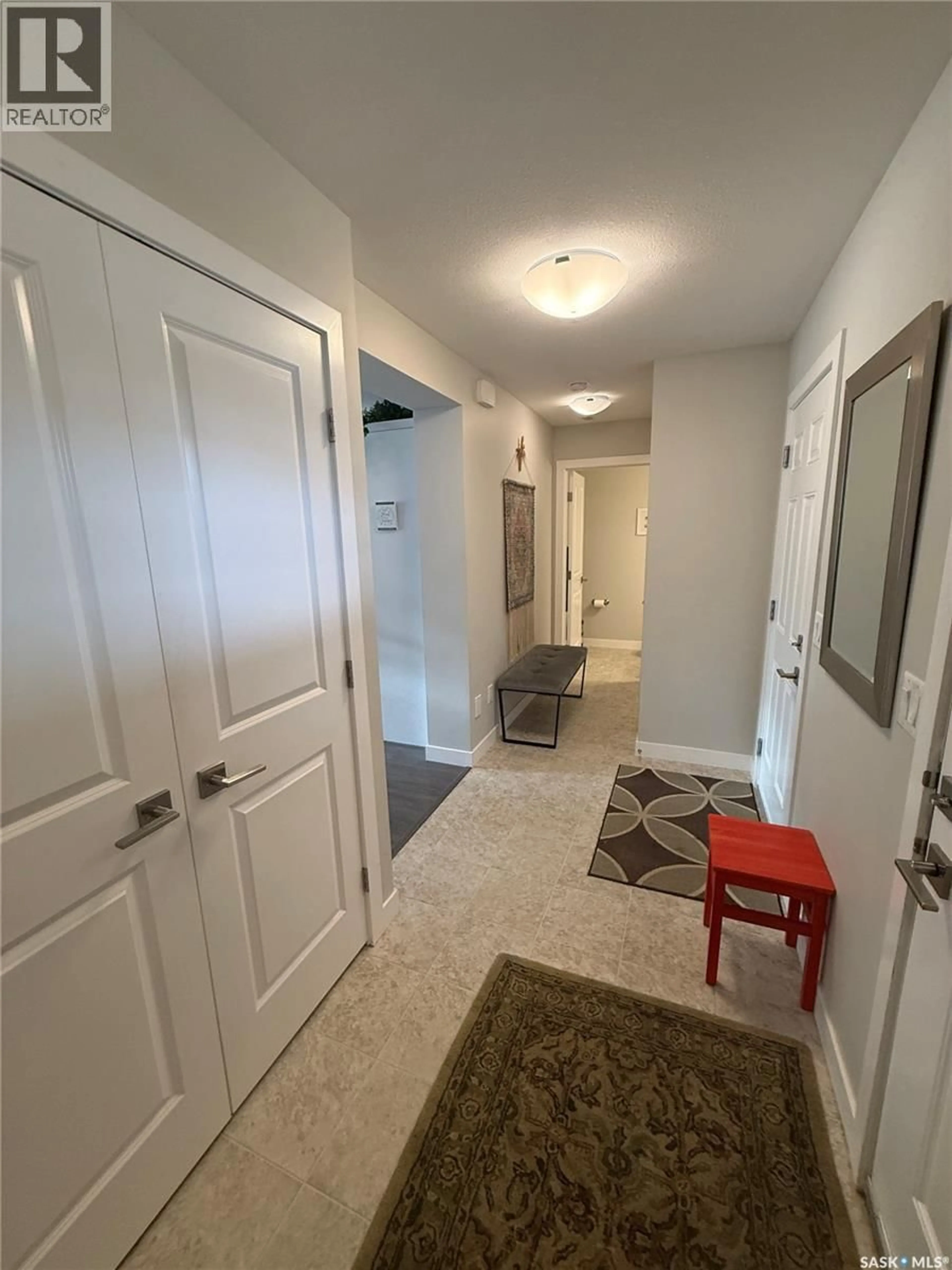 Indoor entryway for 1061 KOLYNCHUK CRESCENT, Saskatoon Saskatchewan S7T0V7
