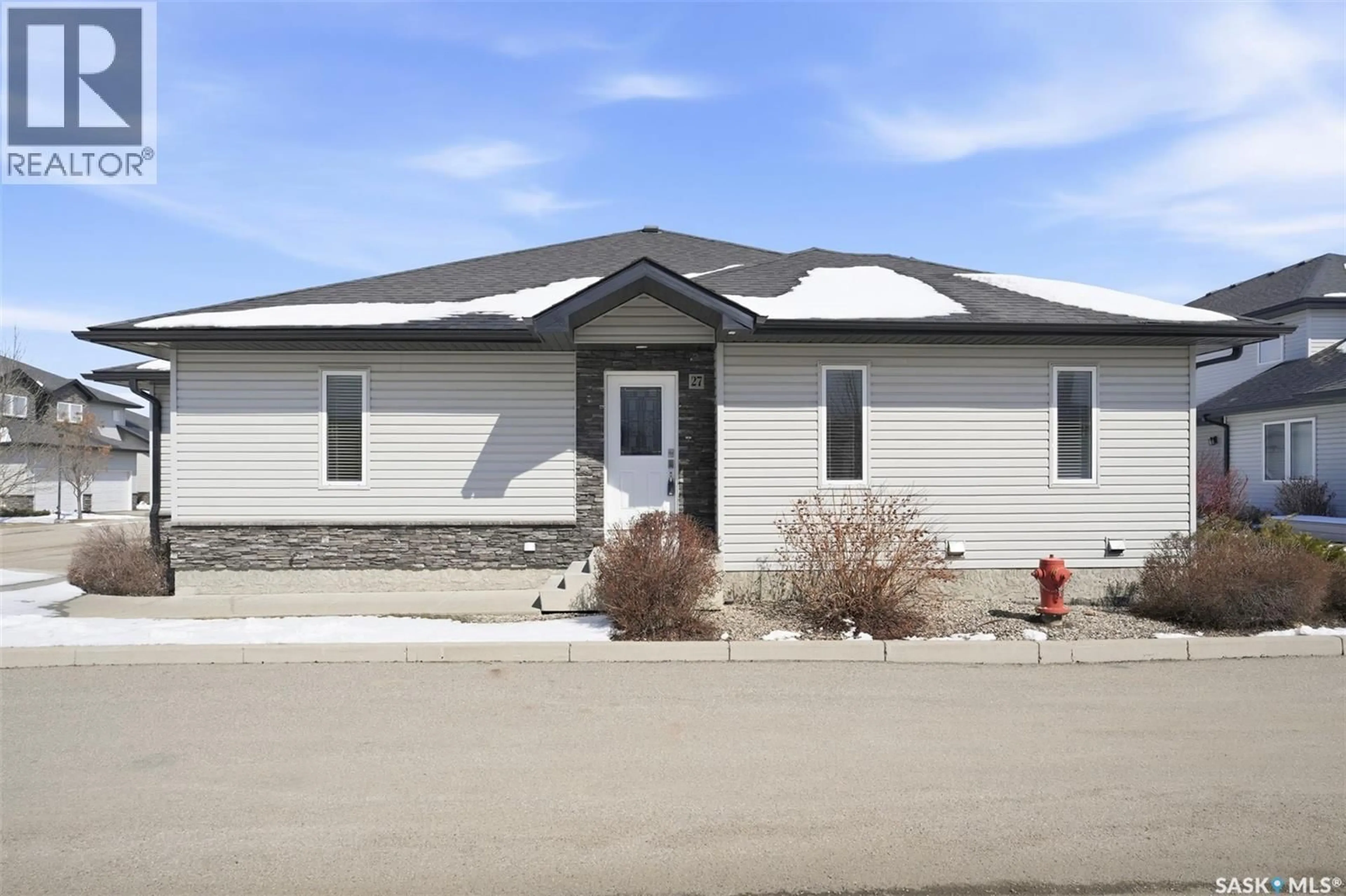 Home with vinyl exterior material, building for 27 547 EAST HAMPTON BOULEVARD, Saskatoon Saskatchewan S7R0H8