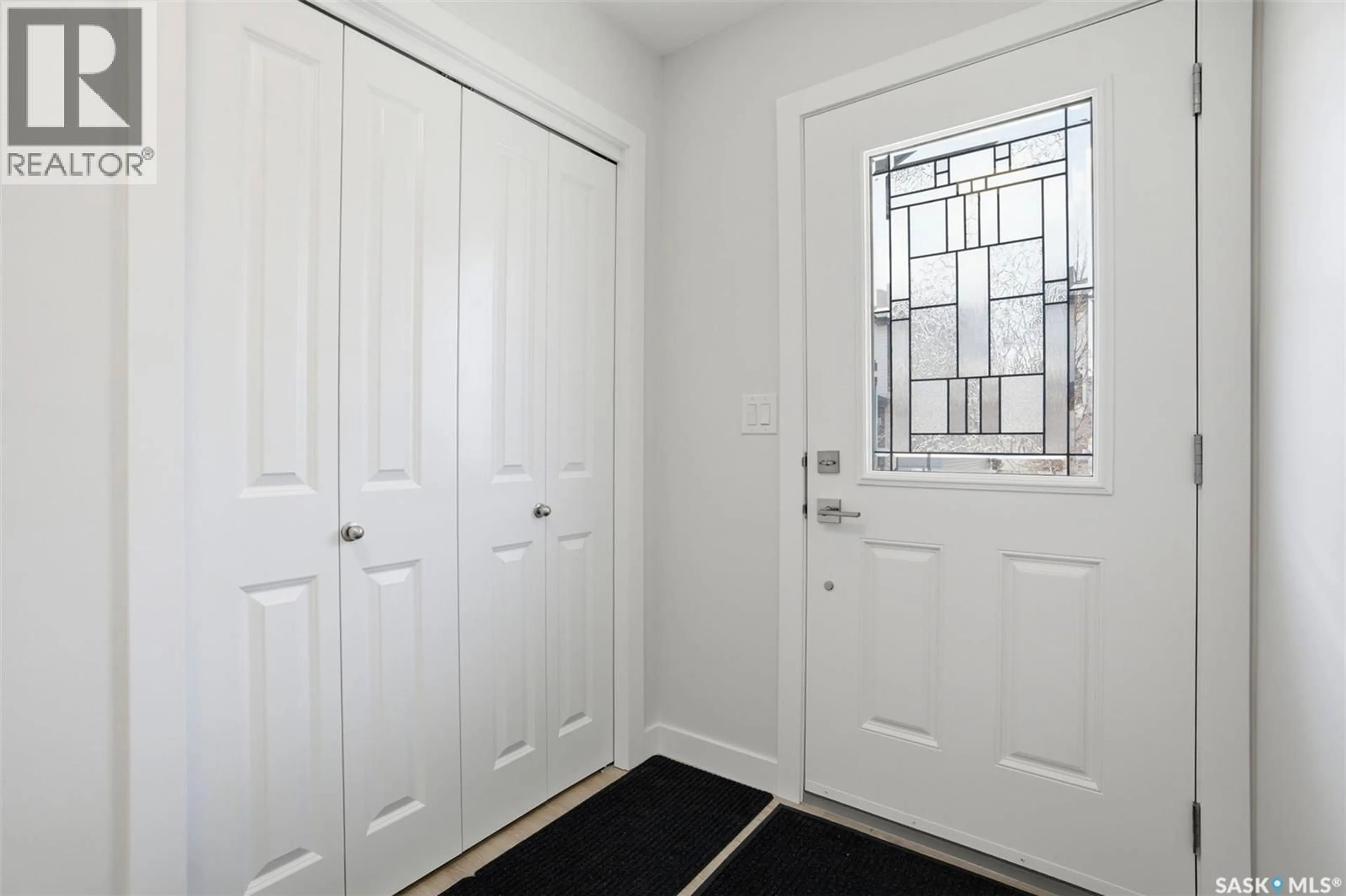 Indoor entryway for 27 547 EAST HAMPTON BOULEVARD, Saskatoon Saskatchewan S7R0H8