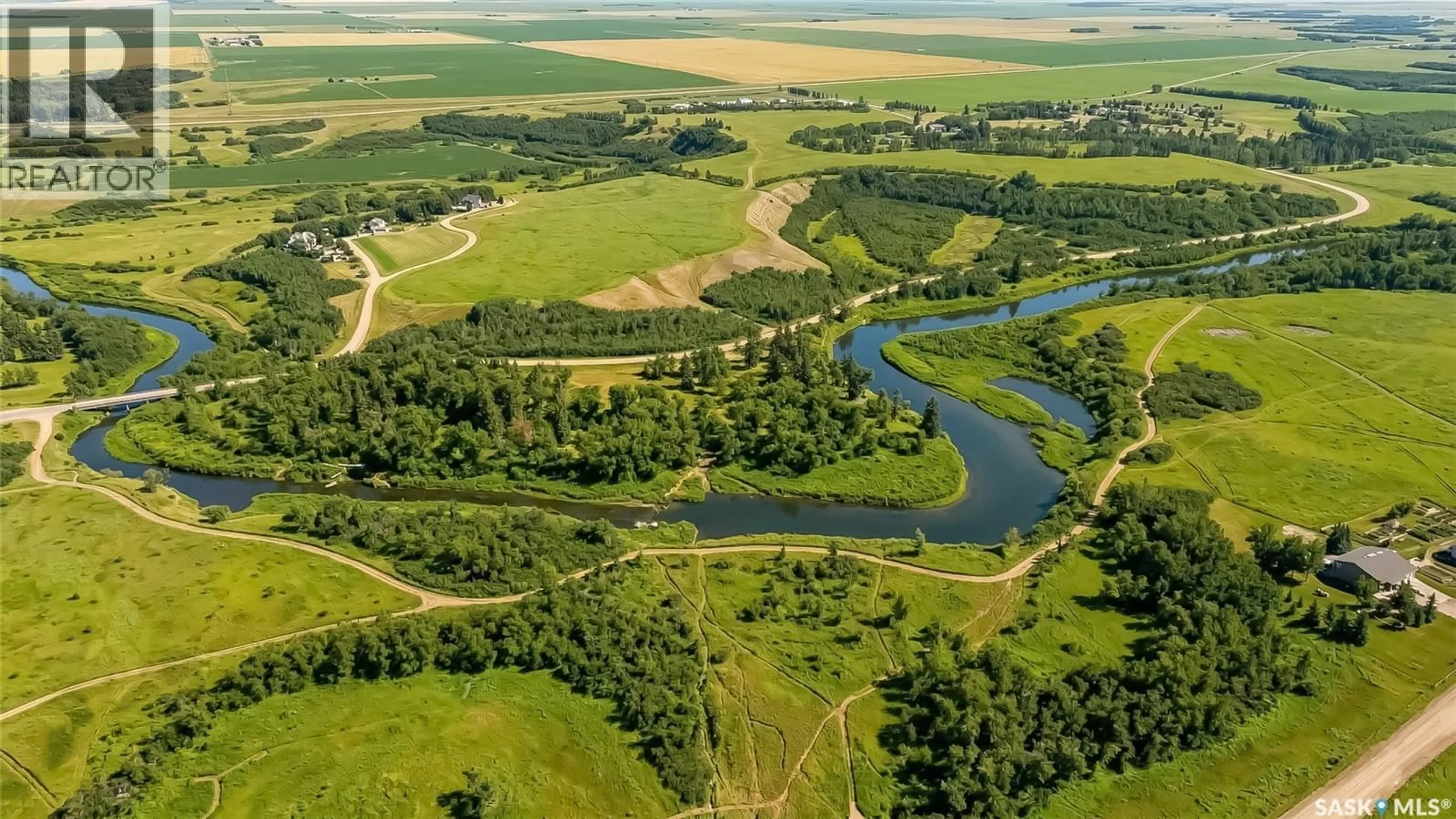 A pic from outside/outdoor area/front of a property/back of a property/a pic from drone, water/lake/river/ocean view for 940 - 304 BRADLEY STREET, Moose Jaw Saskatchewan S6J3M4