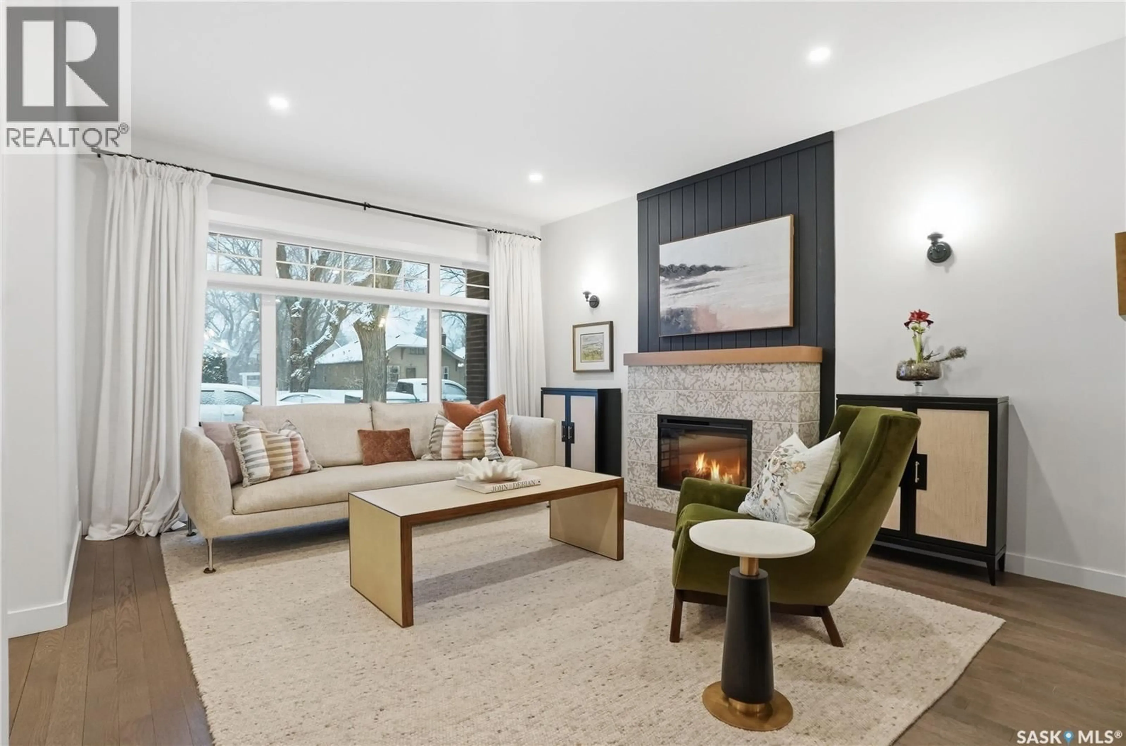 Living room with furniture, unknown for 512 7TH STREET, Saskatoon Saskatchewan S7H0X7